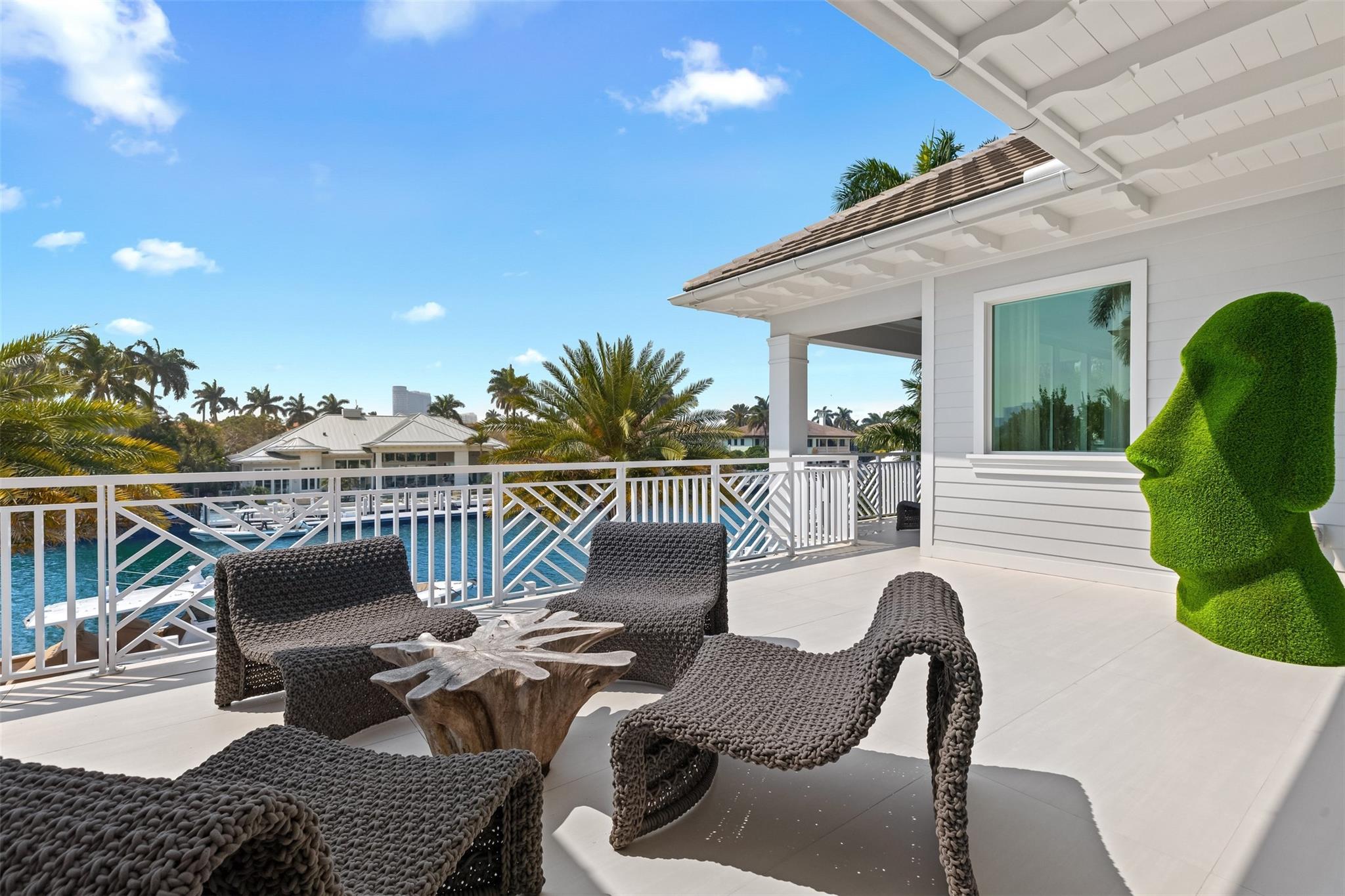 2520 Del Lago Dr Fort Lauderdale, FL 33316