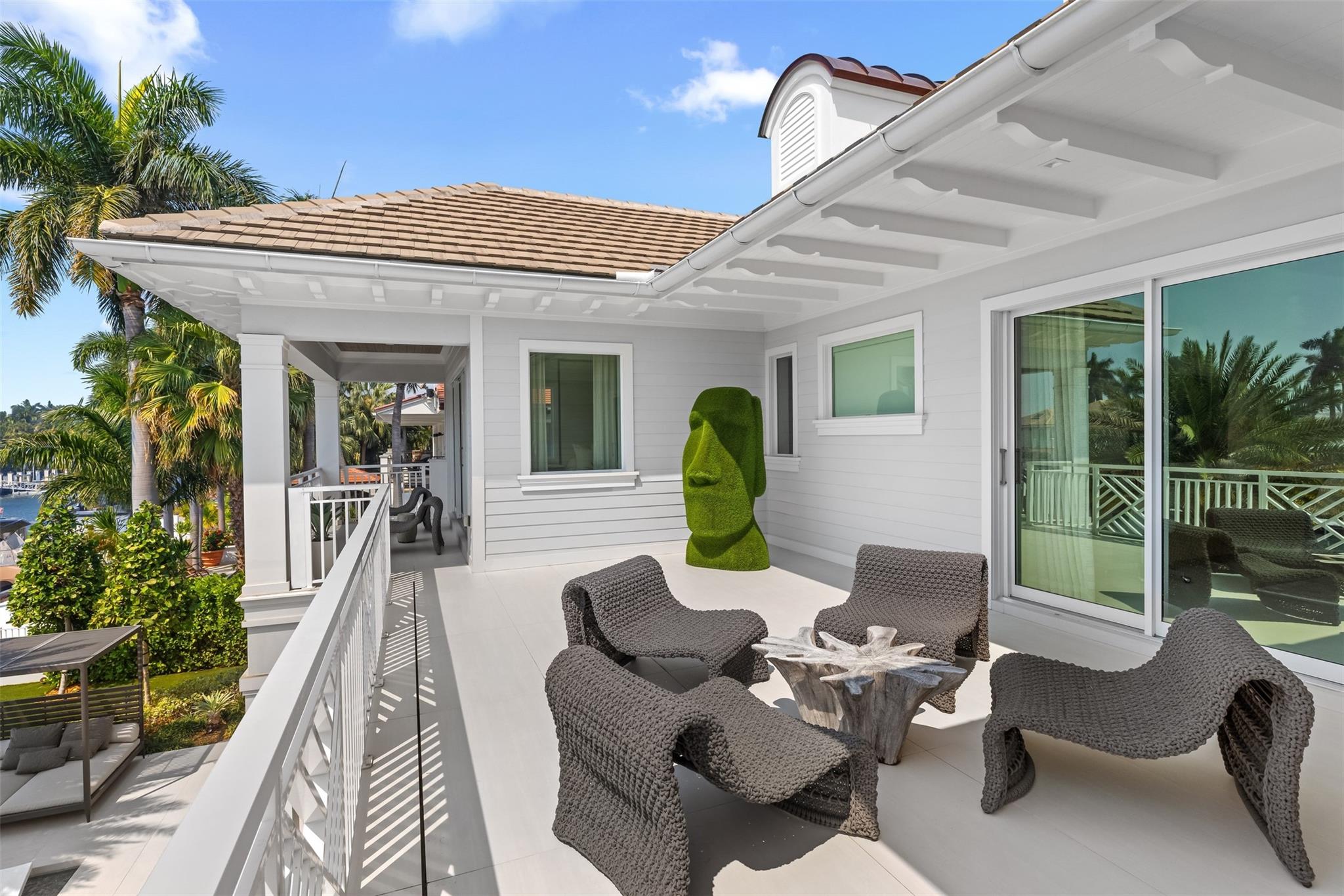 2520 Del Lago Dr Fort Lauderdale, FL 33316