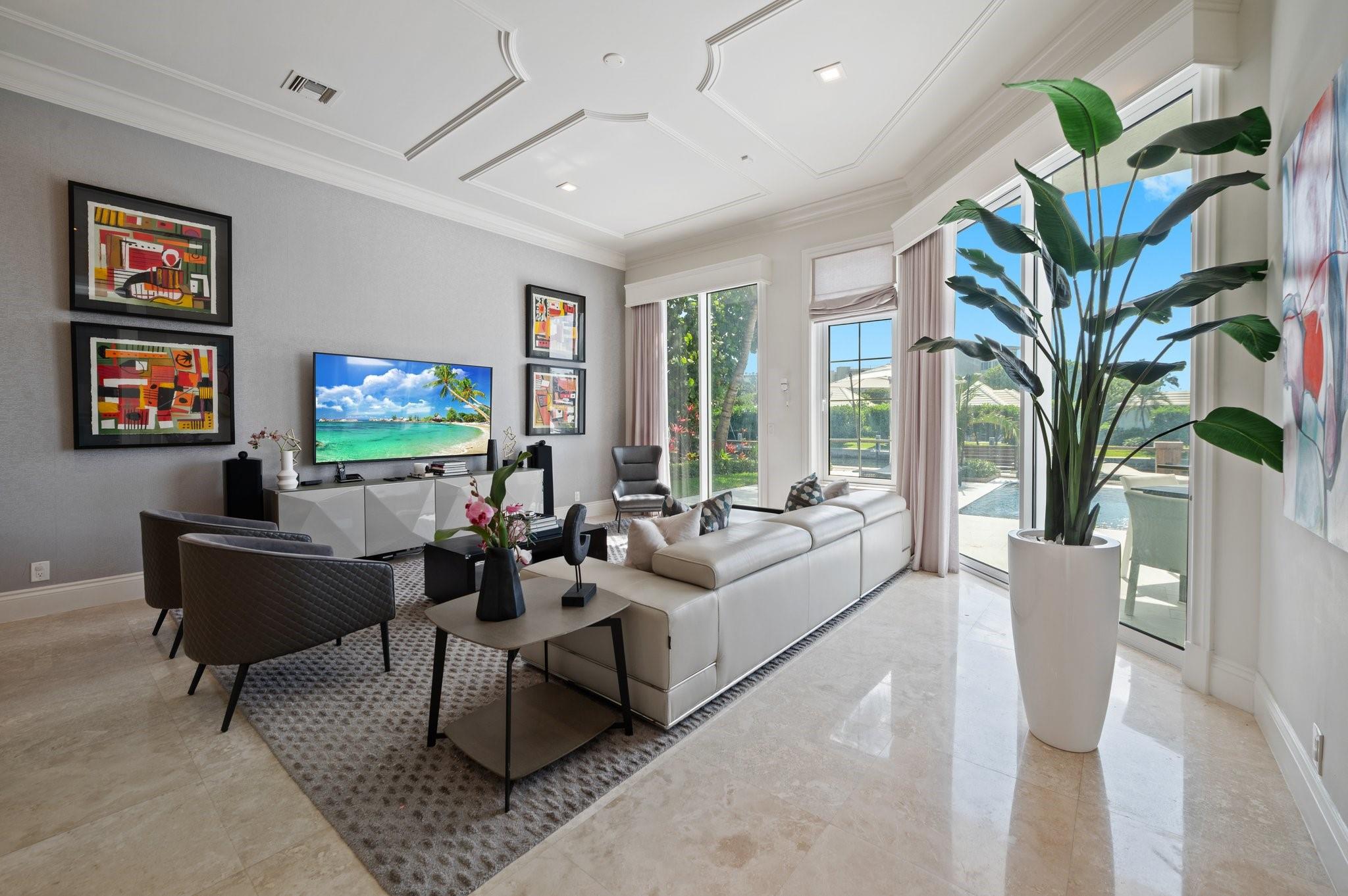 81 S Island Dr Ocean Ridge, FL 33435