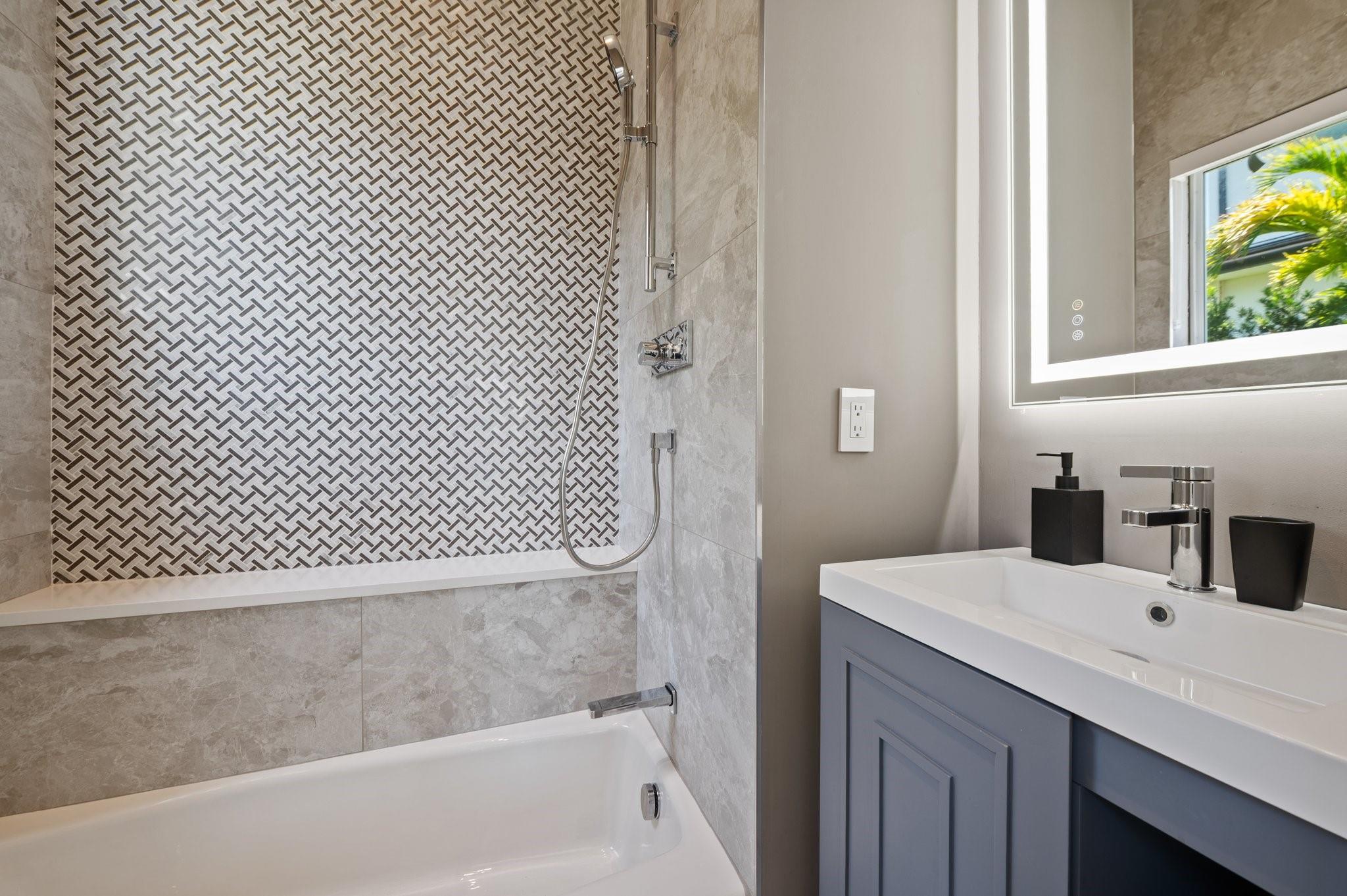 81 S Island Dr Ocean Ridge, FL 33435