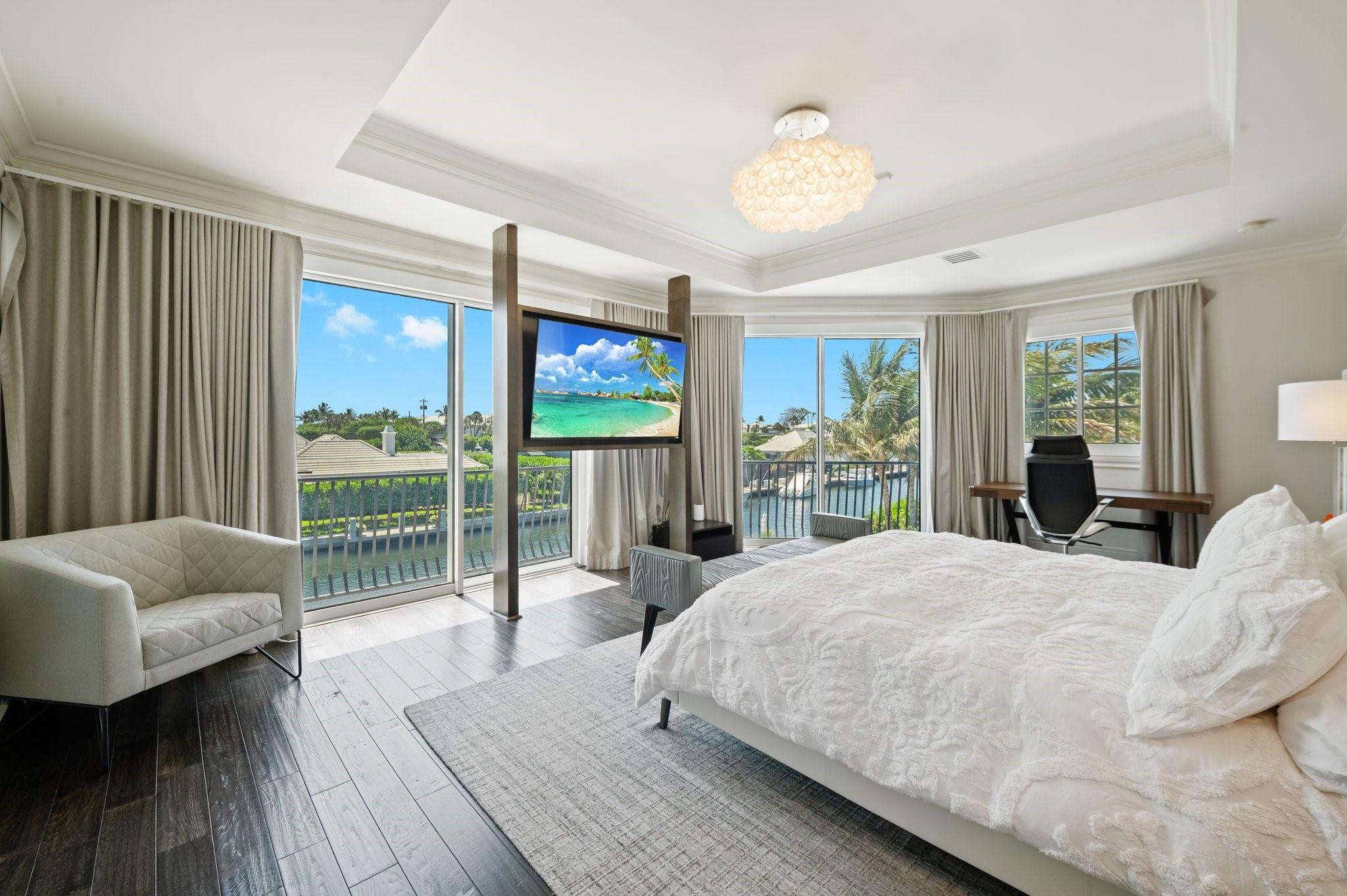 81 S Island Dr Ocean Ridge, FL 33435