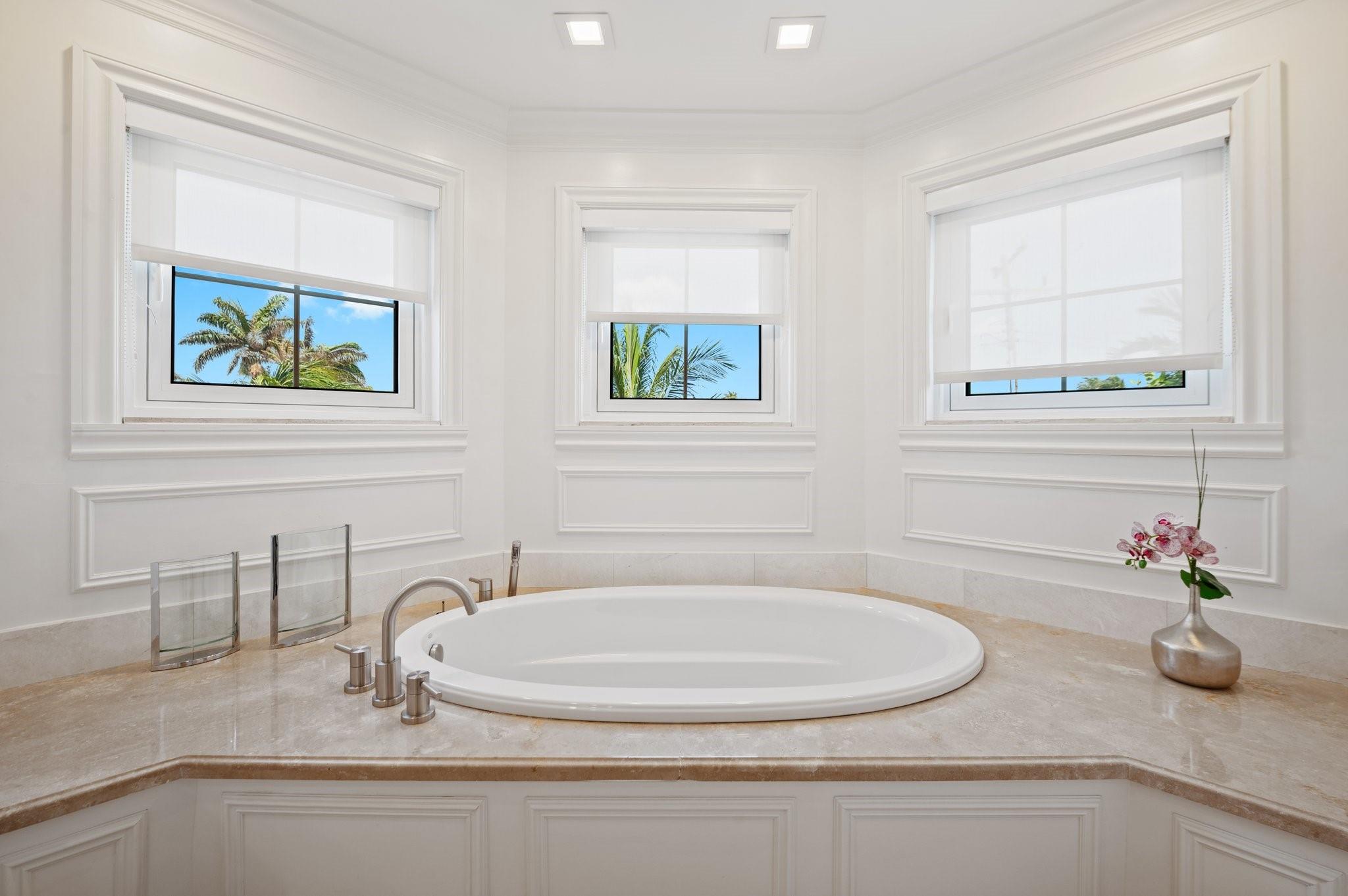 81 S Island Dr Ocean Ridge, FL 33435