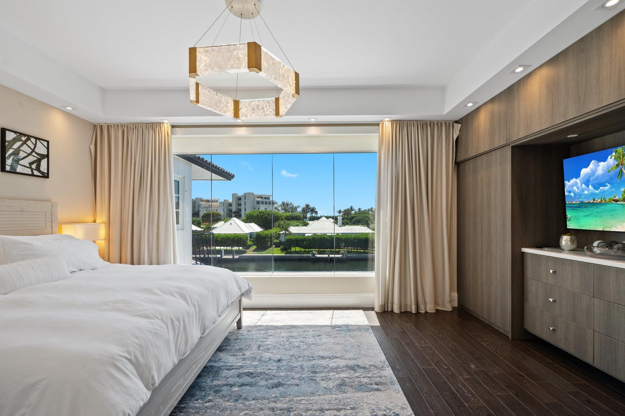 81 S Island Dr Ocean Ridge, FL 33435