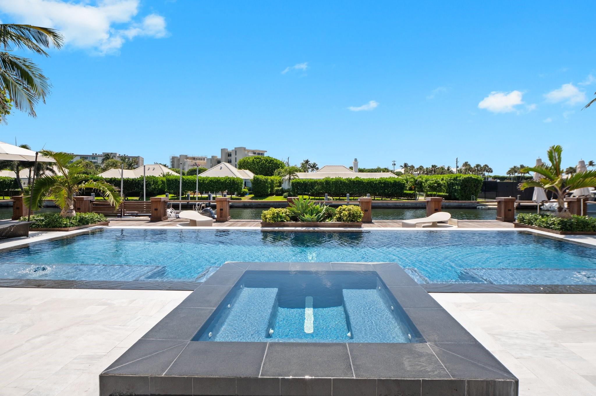 81 S Island Dr Ocean Ridge, FL 33435