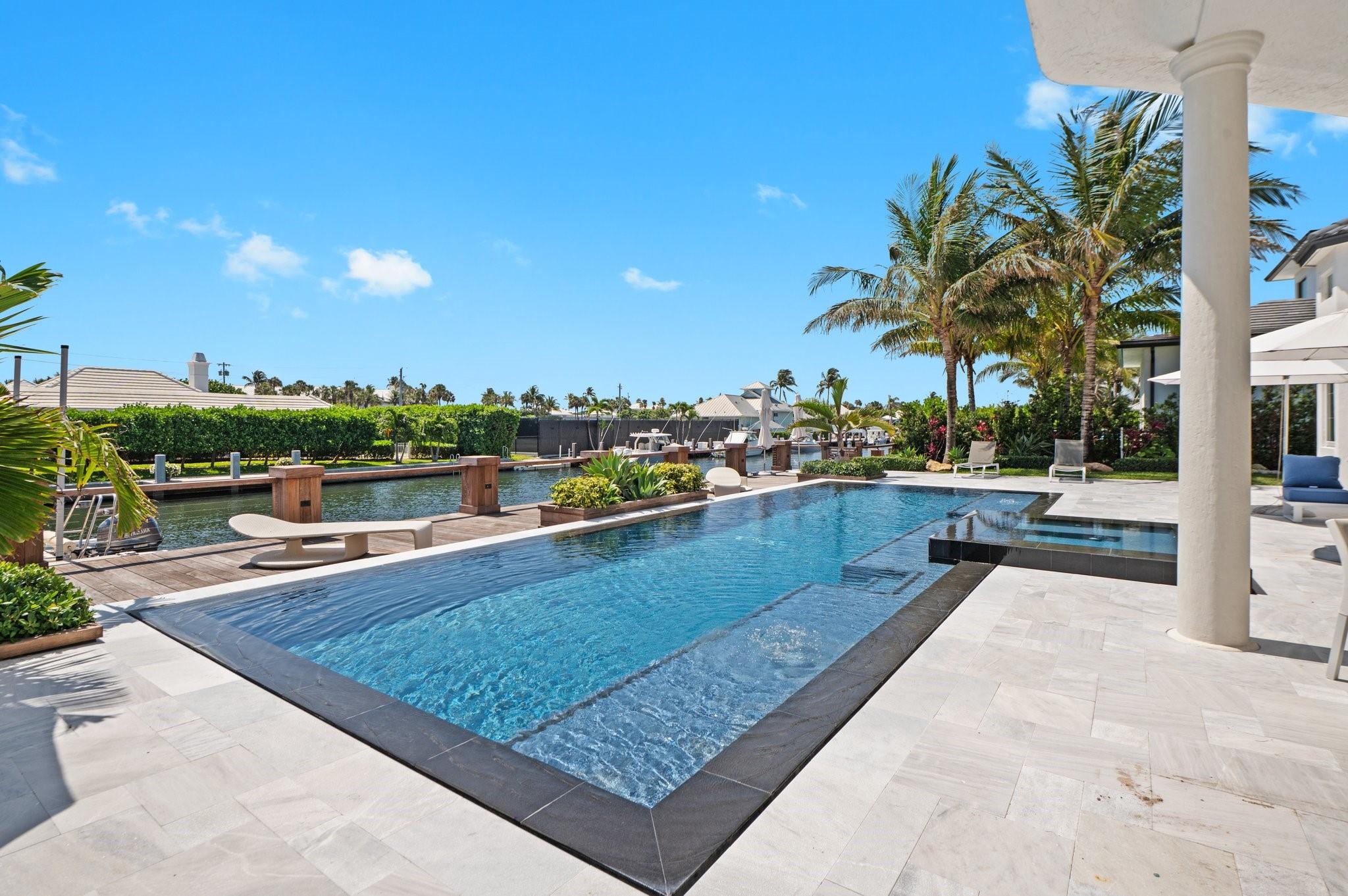 81 S Island Dr Ocean Ridge, FL 33435