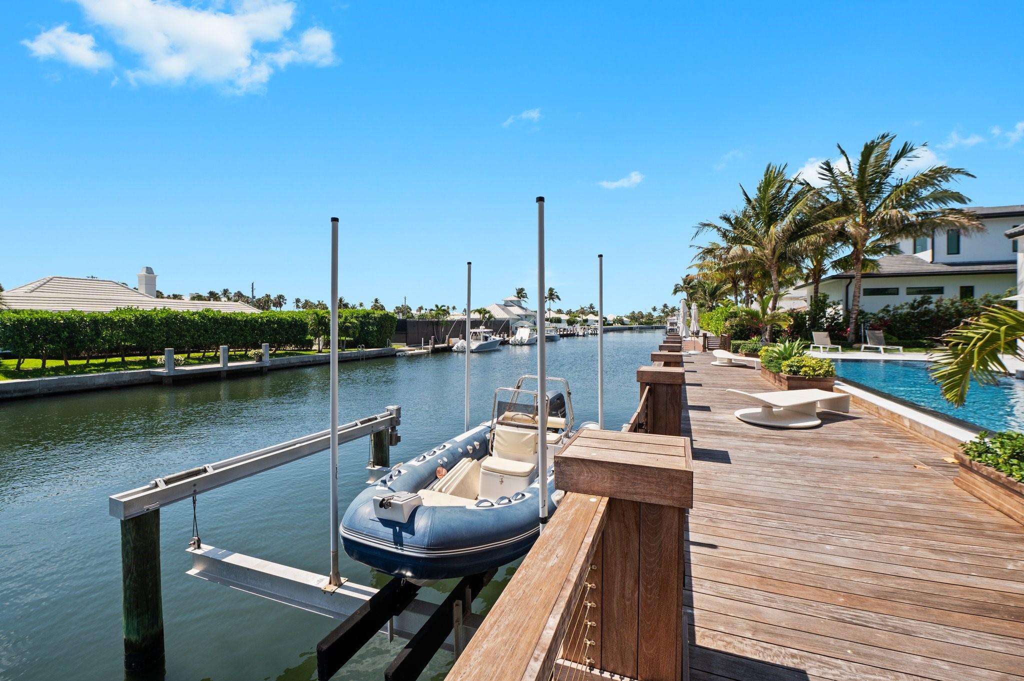 81 S Island Dr Ocean Ridge, FL 33435