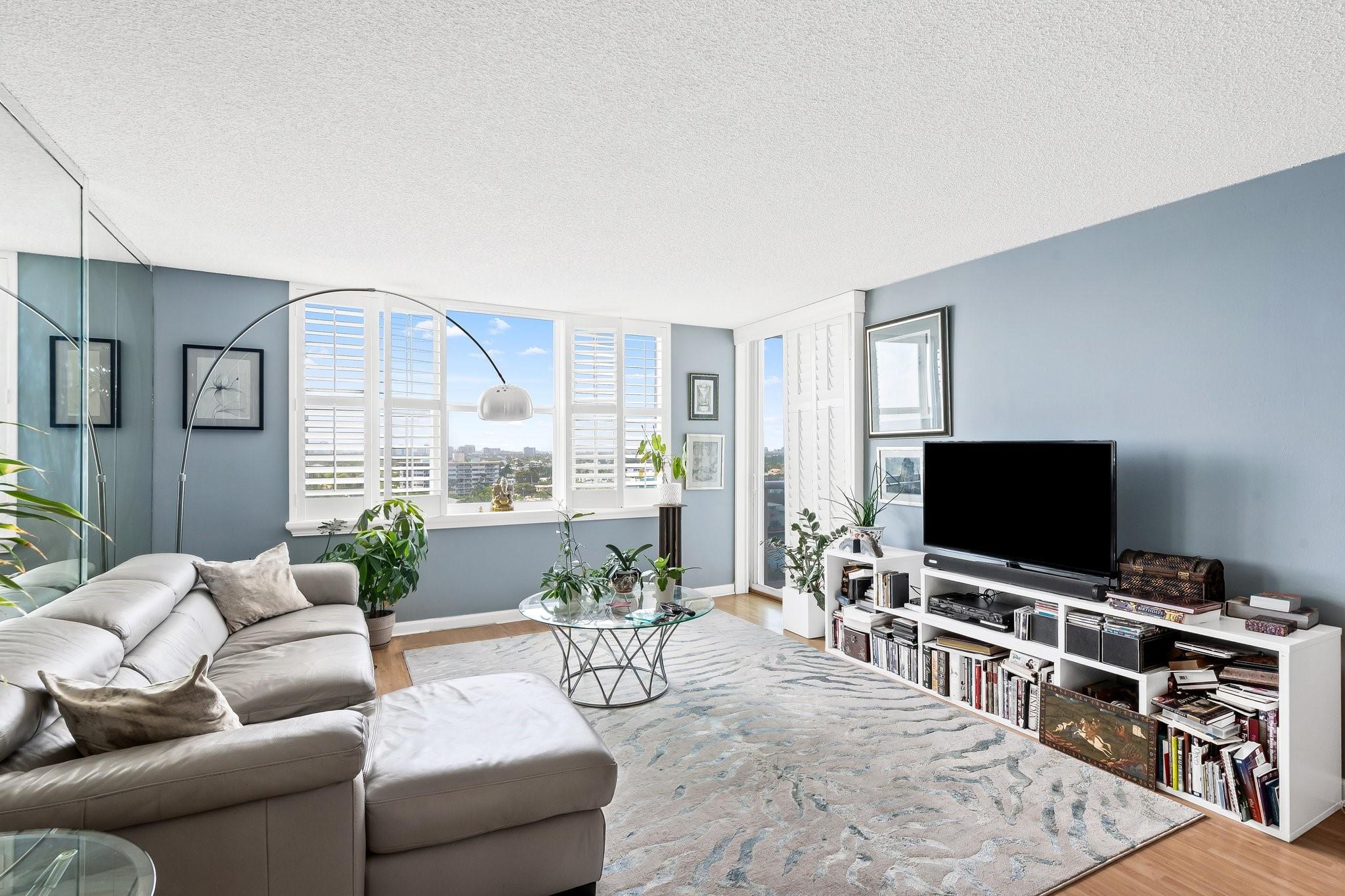 3015 N Ocean Blvd #10K