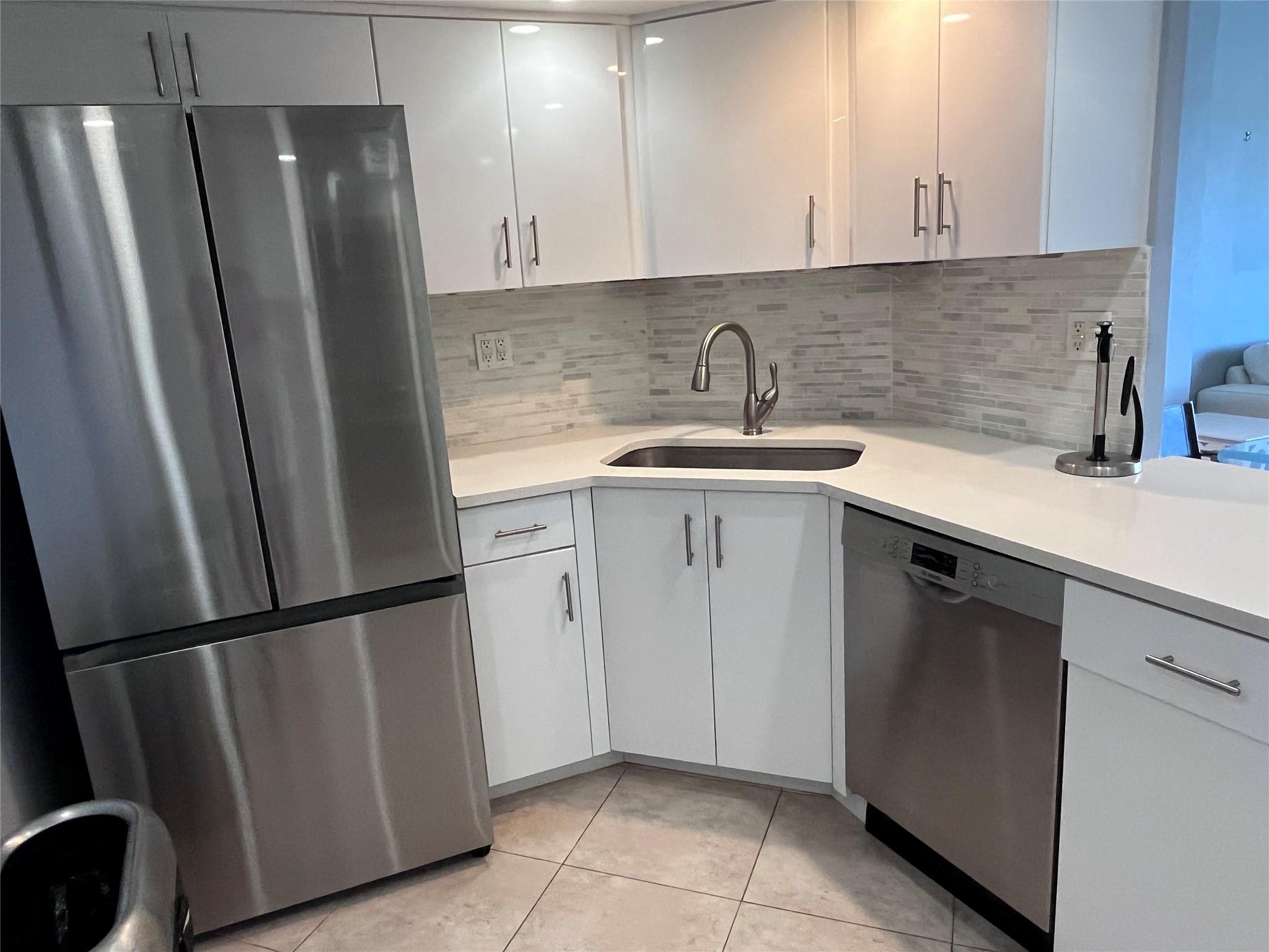 3200 NE 36th #512A
