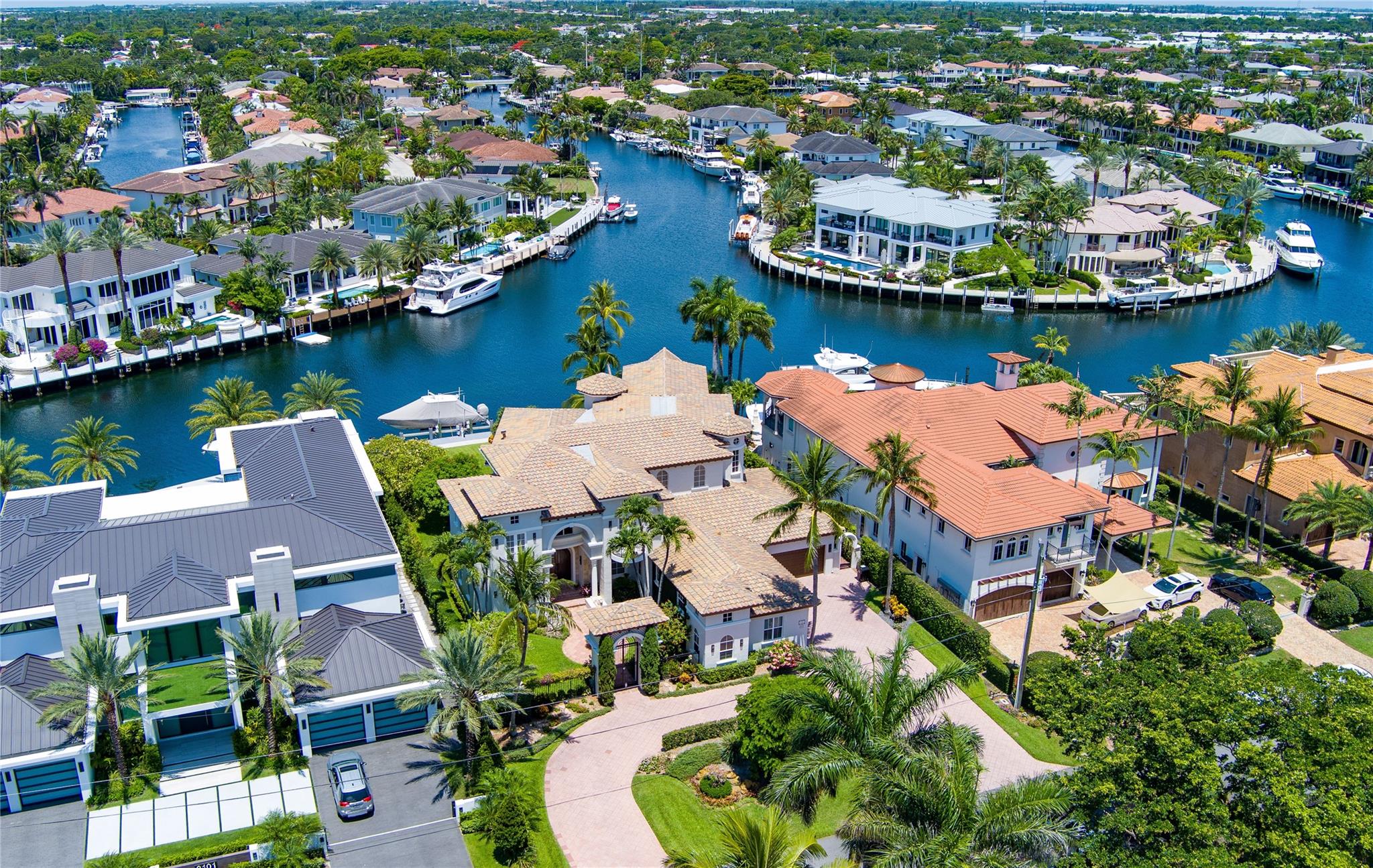 3111 NE 27th Ave Lighthouse Point, FL 33064