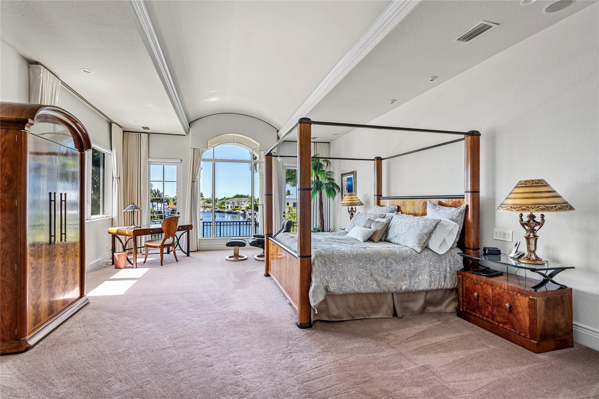 3111 NE 27th Ave Lighthouse Point, FL 33064