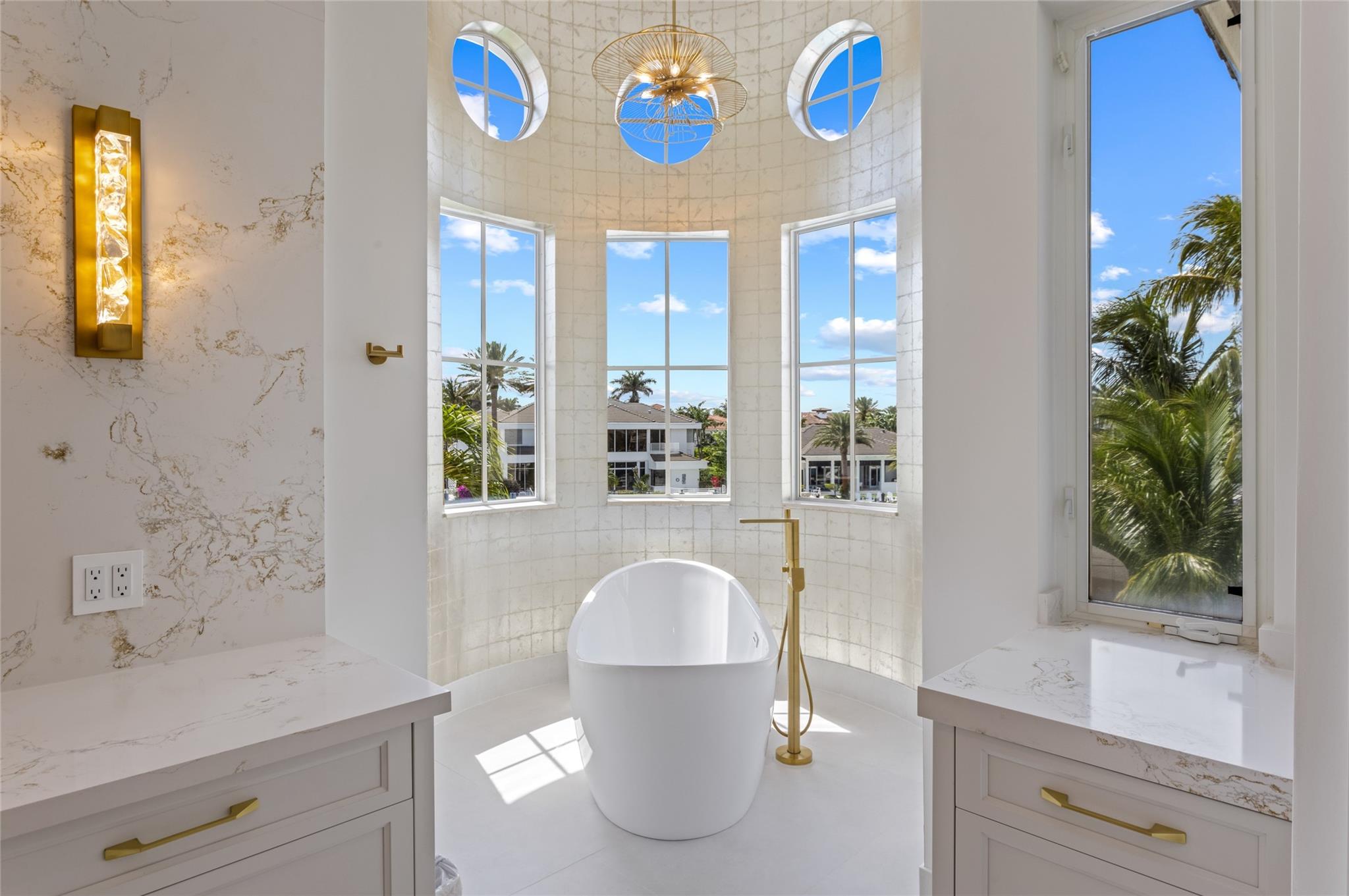 3111 NE 27th Ave Lighthouse Point, FL 33064