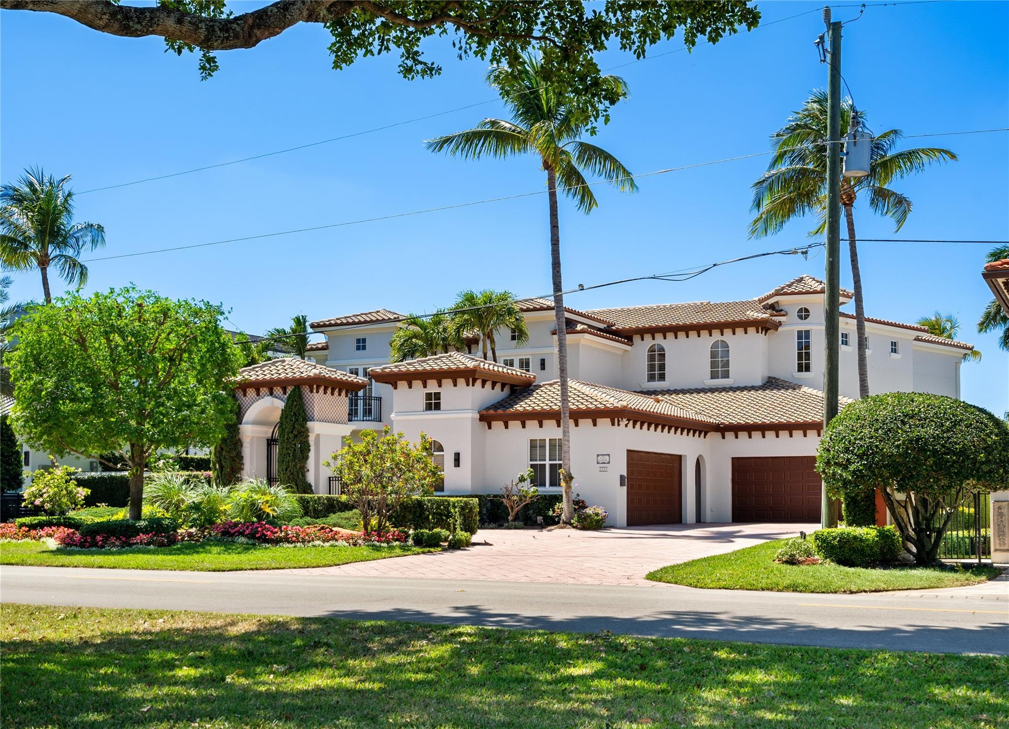 3111 NE 27th Ave Lighthouse Point, FL 33064