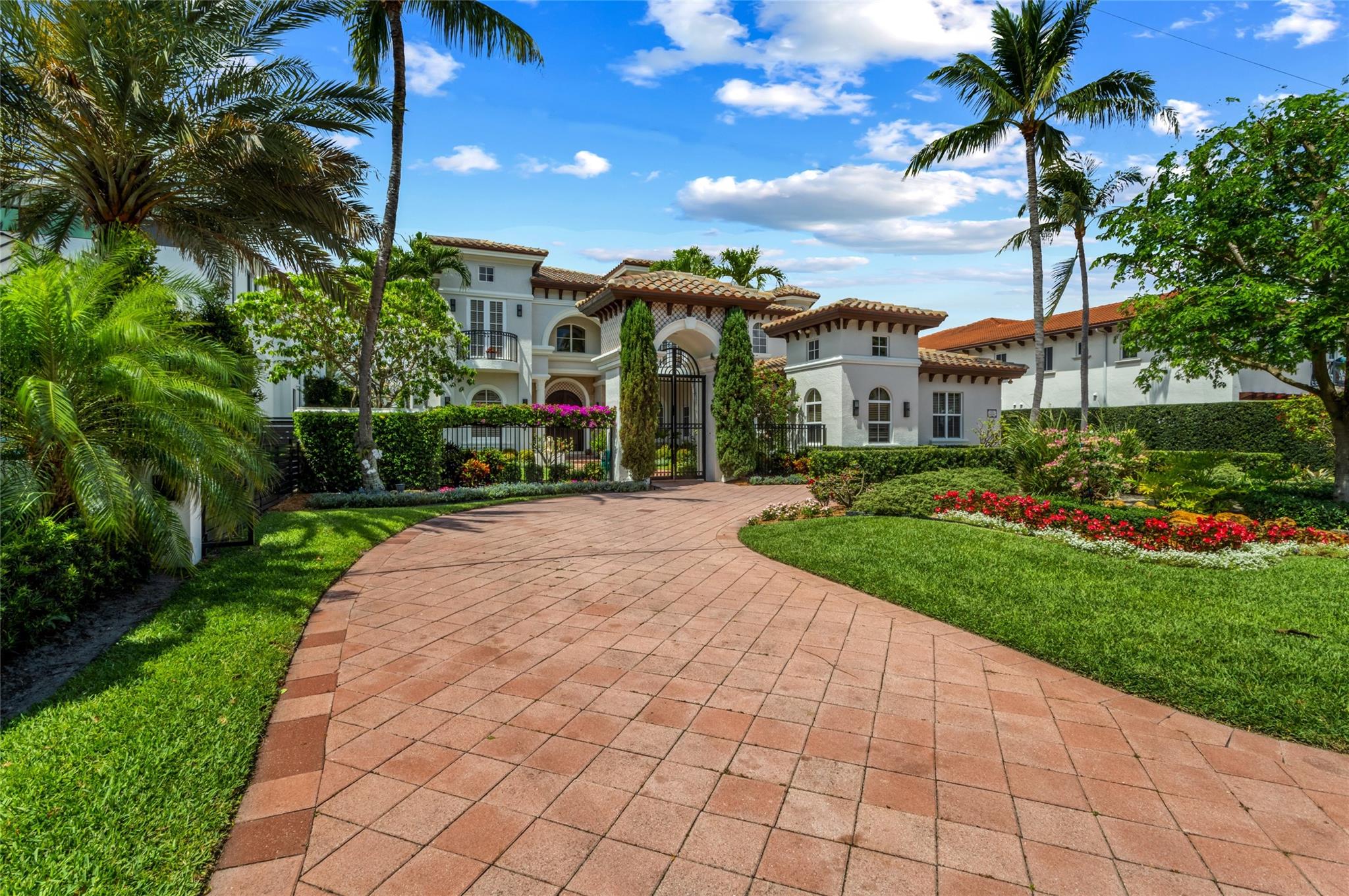 3111 NE 27th Ave Lighthouse Point, FL 33064