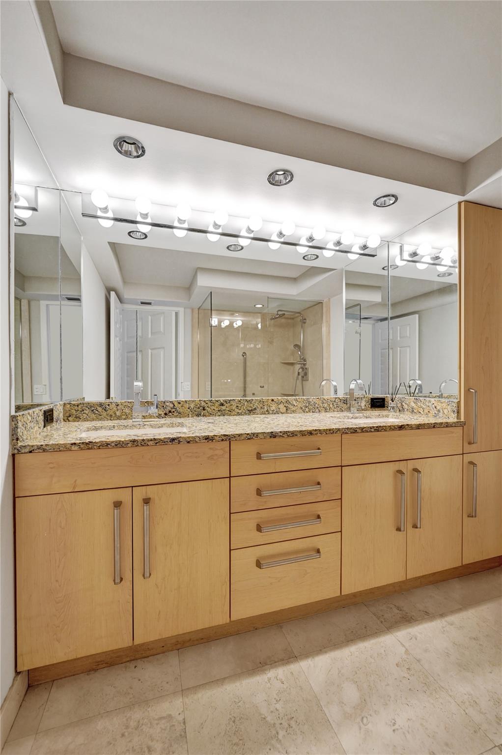 936 Intracoastal Dr #12C Fort Lauderdale, FL 33304 936 Intracoastal Dr #12C Fort Lauderdale, FL 33304