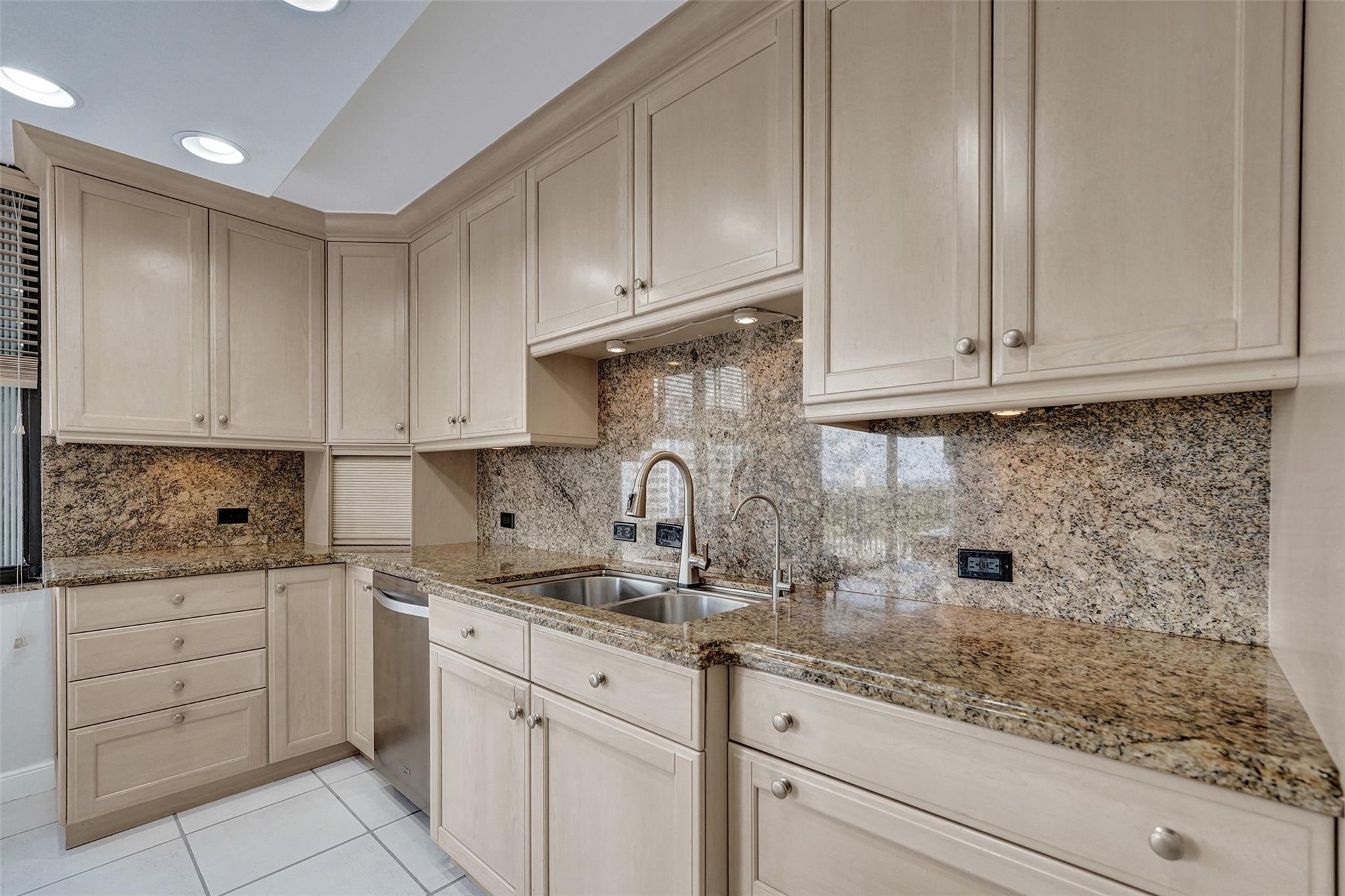 936 Intracoastal Dr #12C Fort Lauderdale, FL 33304 936 Intracoastal Dr #12C Fort Lauderdale, FL 33304