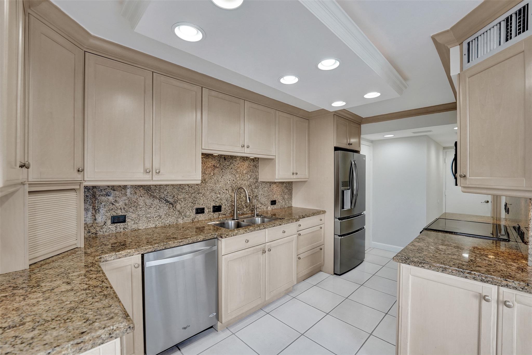 936 Intracoastal Dr #12C Fort Lauderdale, FL 33304 936 Intracoastal Dr #12C Fort Lauderdale, FL 33304