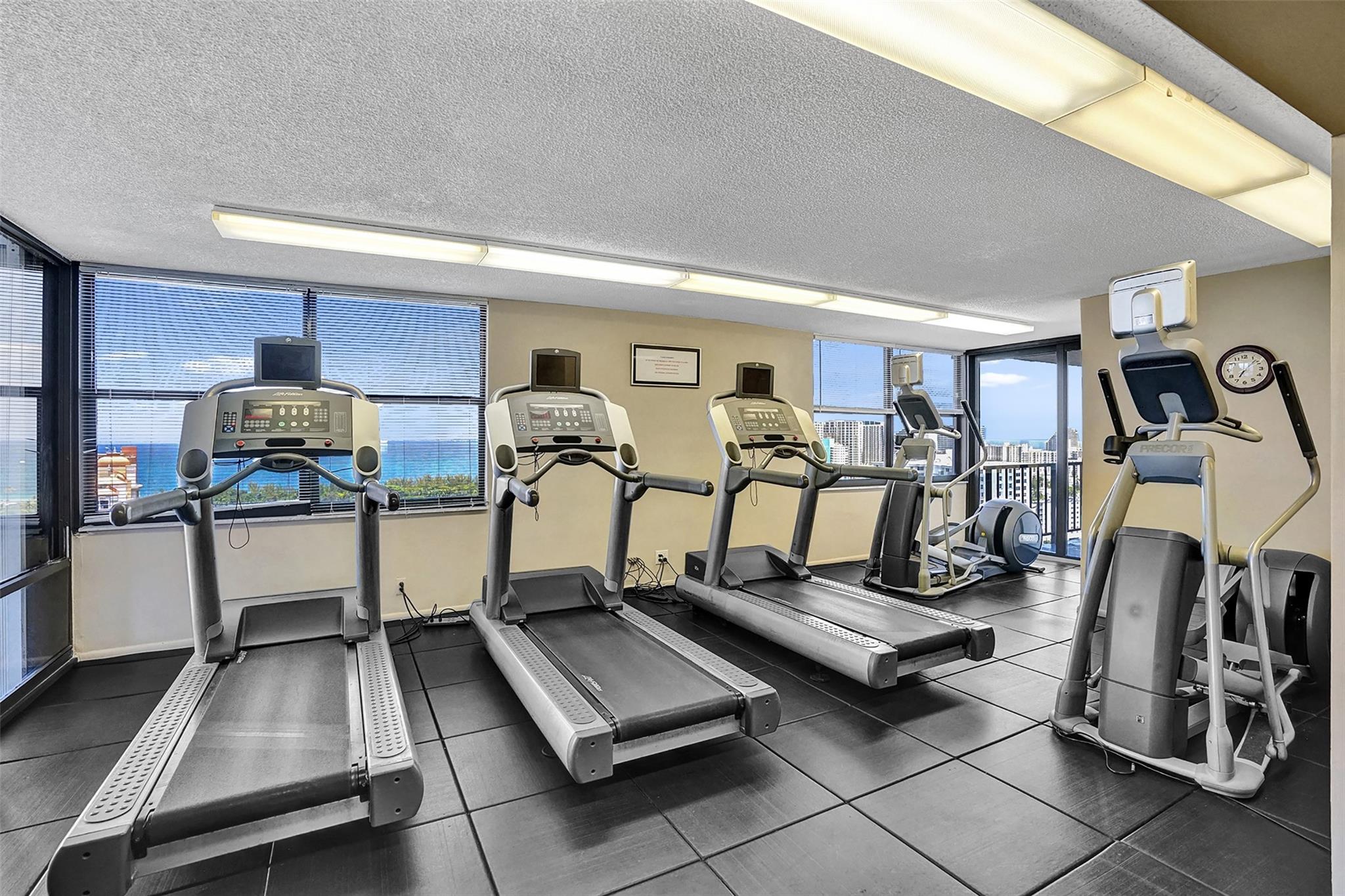 936 Intracoastal Dr #12C Fort Lauderdale, FL 33304 936 Intracoastal Dr #12C Fort Lauderdale, FL 33304