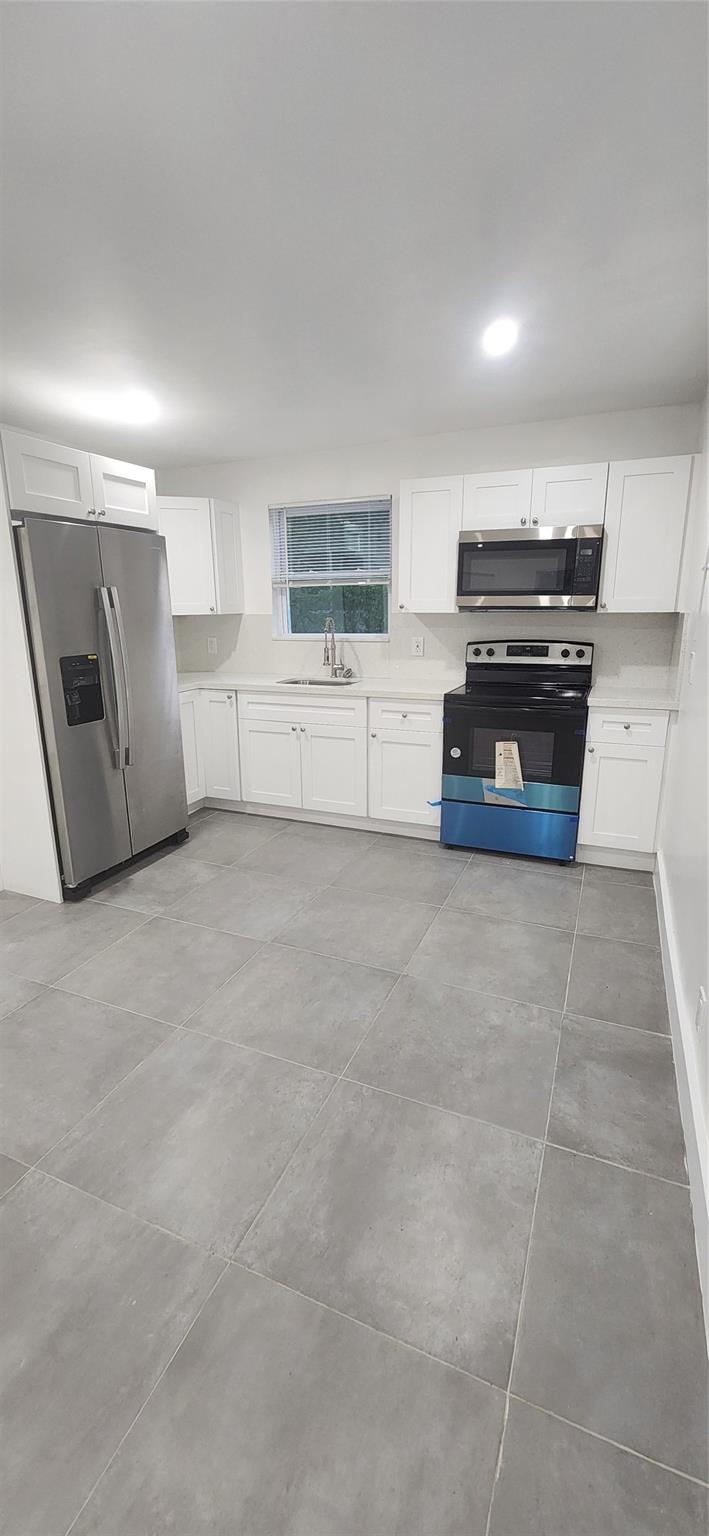 1033 NW 3rd Ave #3