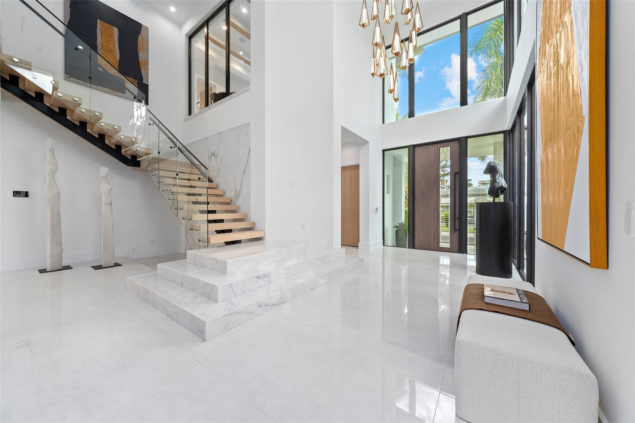 24 Fiesta Way Fort Lauderdale, FL 33301 24 Fiesta Way Fort Lauderdale, FL 33301