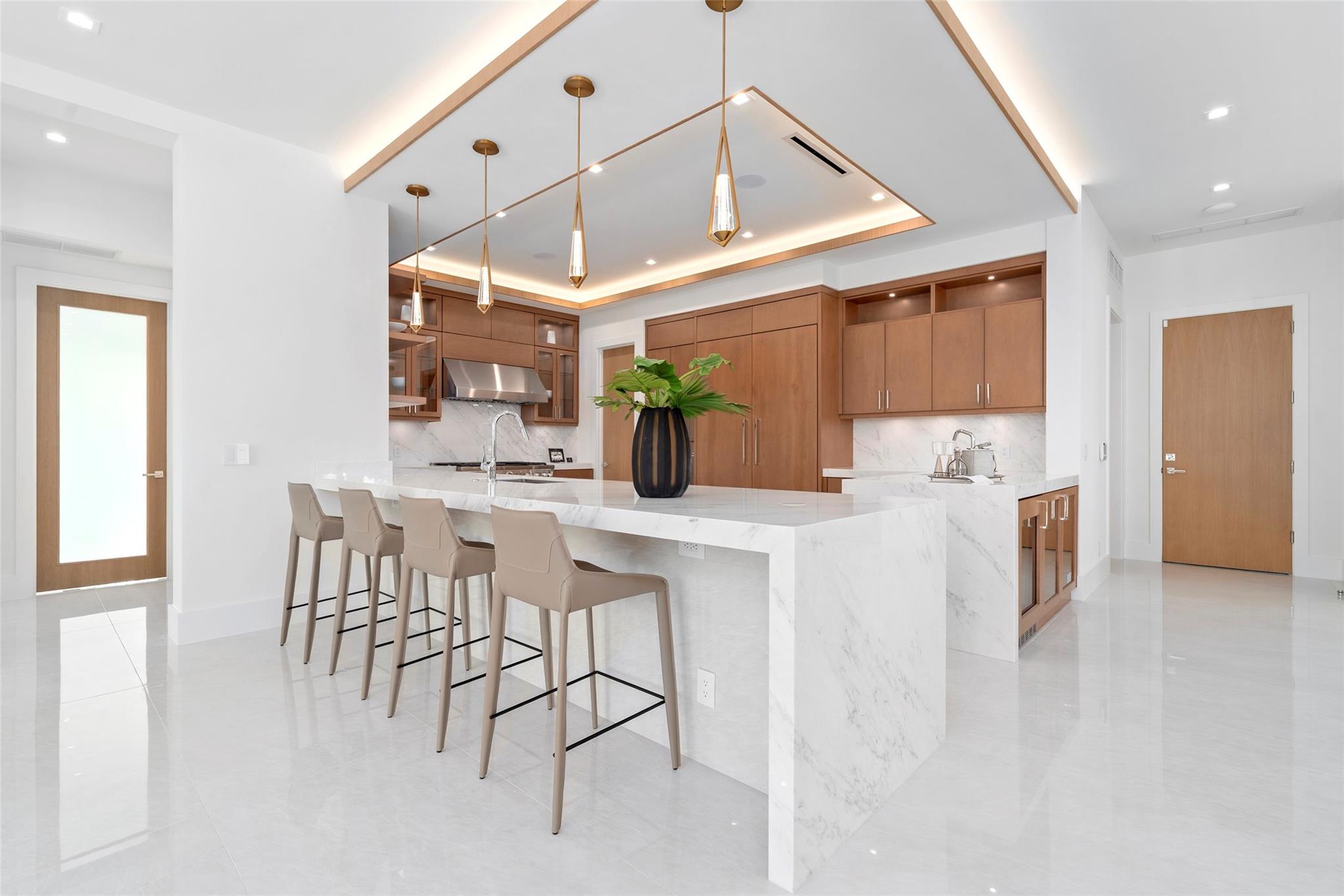 24 Fiesta Way Fort Lauderdale, FL 33301 24 Fiesta Way Fort Lauderdale, FL 33301