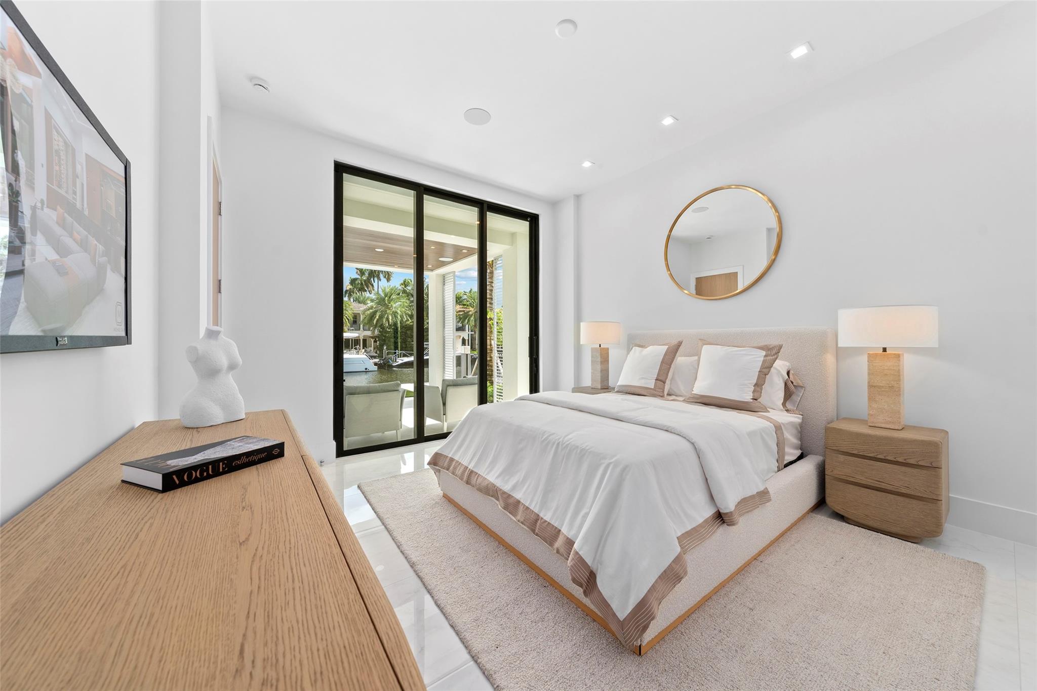 24 Fiesta Way Fort Lauderdale, FL 33301 24 Fiesta Way Fort Lauderdale, FL 33301