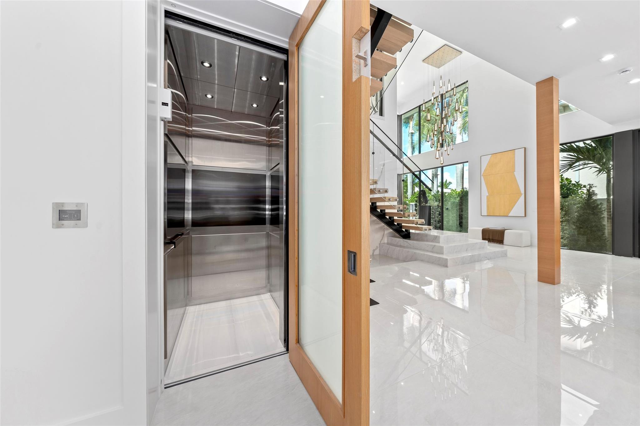 24 Fiesta Way Fort Lauderdale, FL 33301 24 Fiesta Way Fort Lauderdale, FL 33301