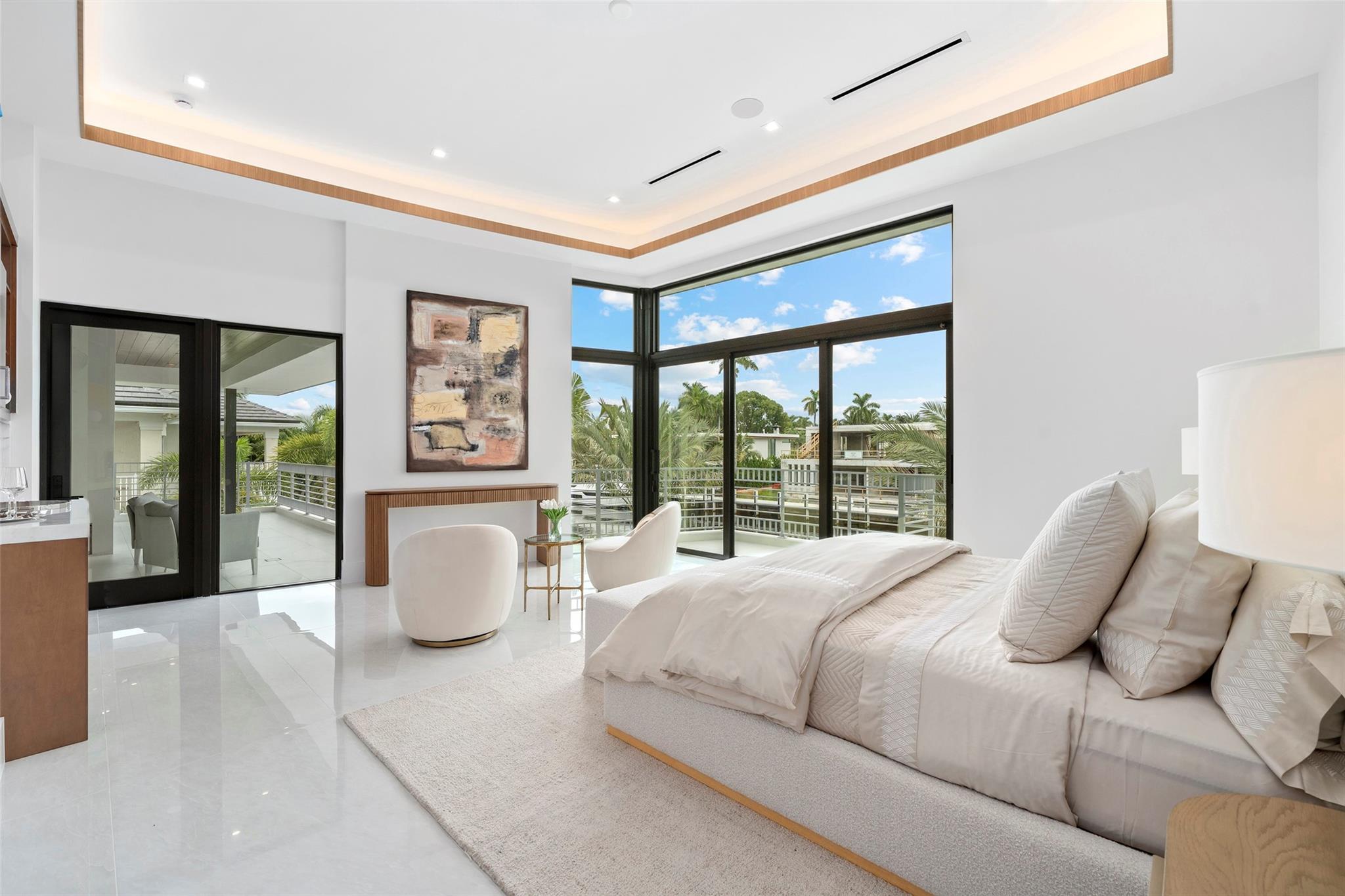 24 Fiesta Way Fort Lauderdale, FL 33301 24 Fiesta Way Fort Lauderdale, FL 33301