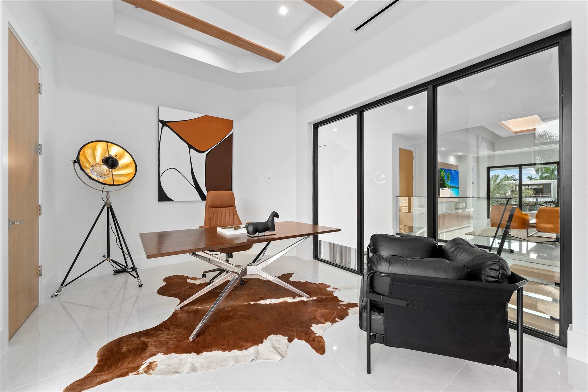 24 Fiesta Way Fort Lauderdale, FL 33301 24 Fiesta Way Fort Lauderdale, FL 33301