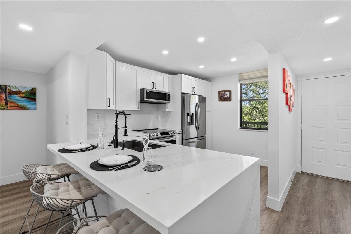 2908 S Carambola Cir #301