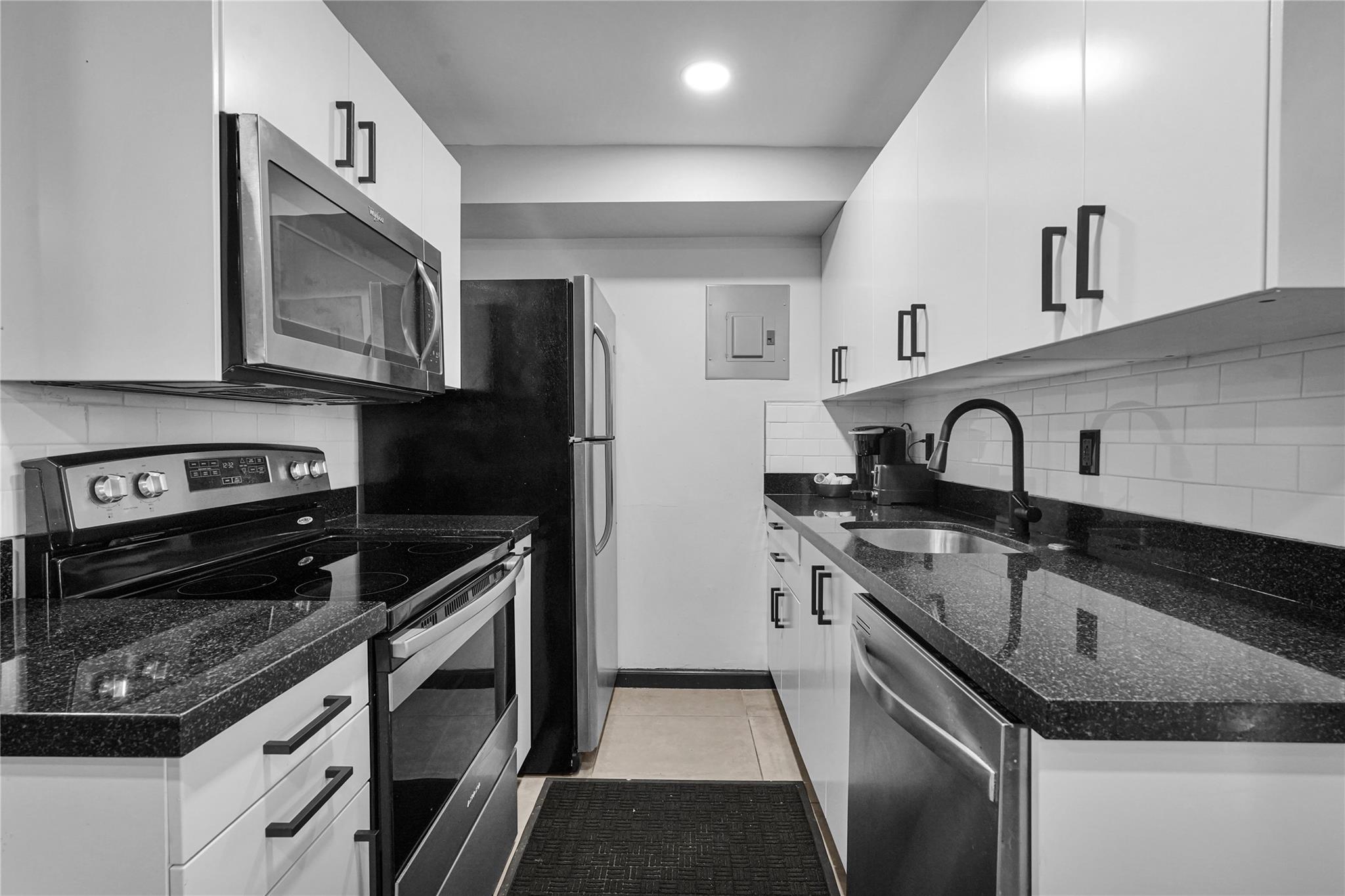 621 NE 28th St Wilton Manors, FL 33334