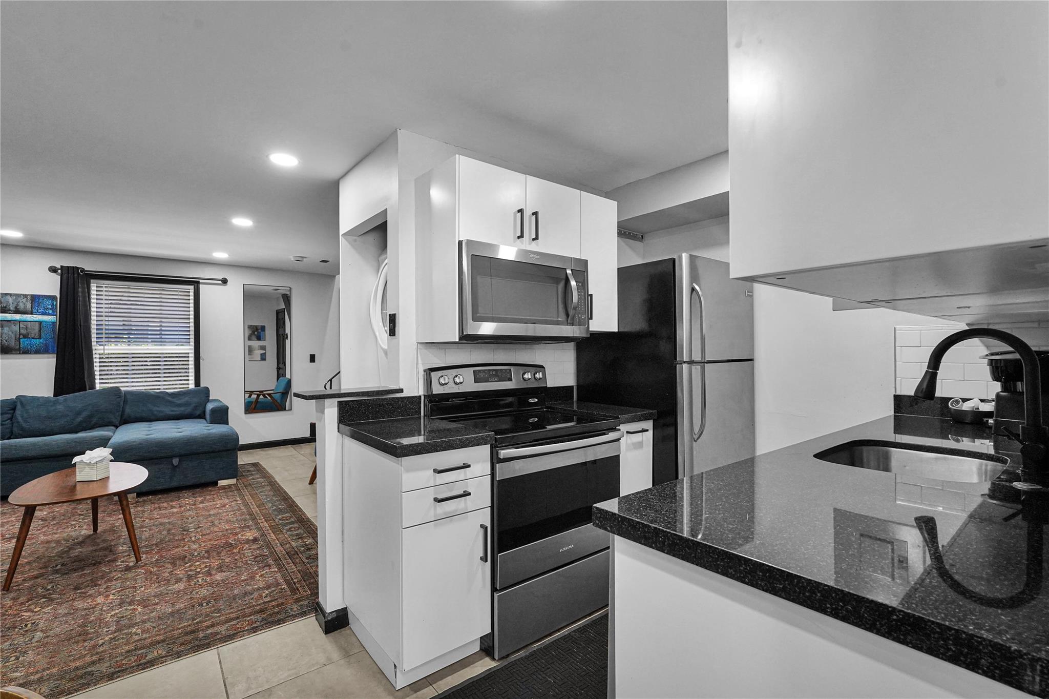 621 NE 28th St Wilton Manors, FL 33334