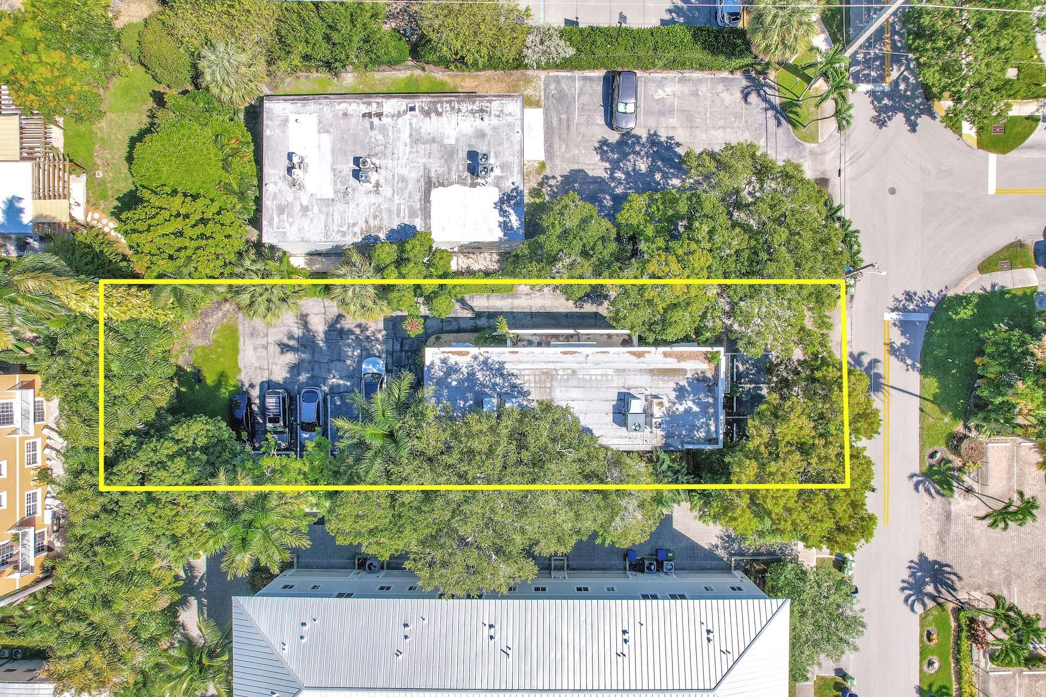 621 NE 28th St Wilton Manors, FL 33334
