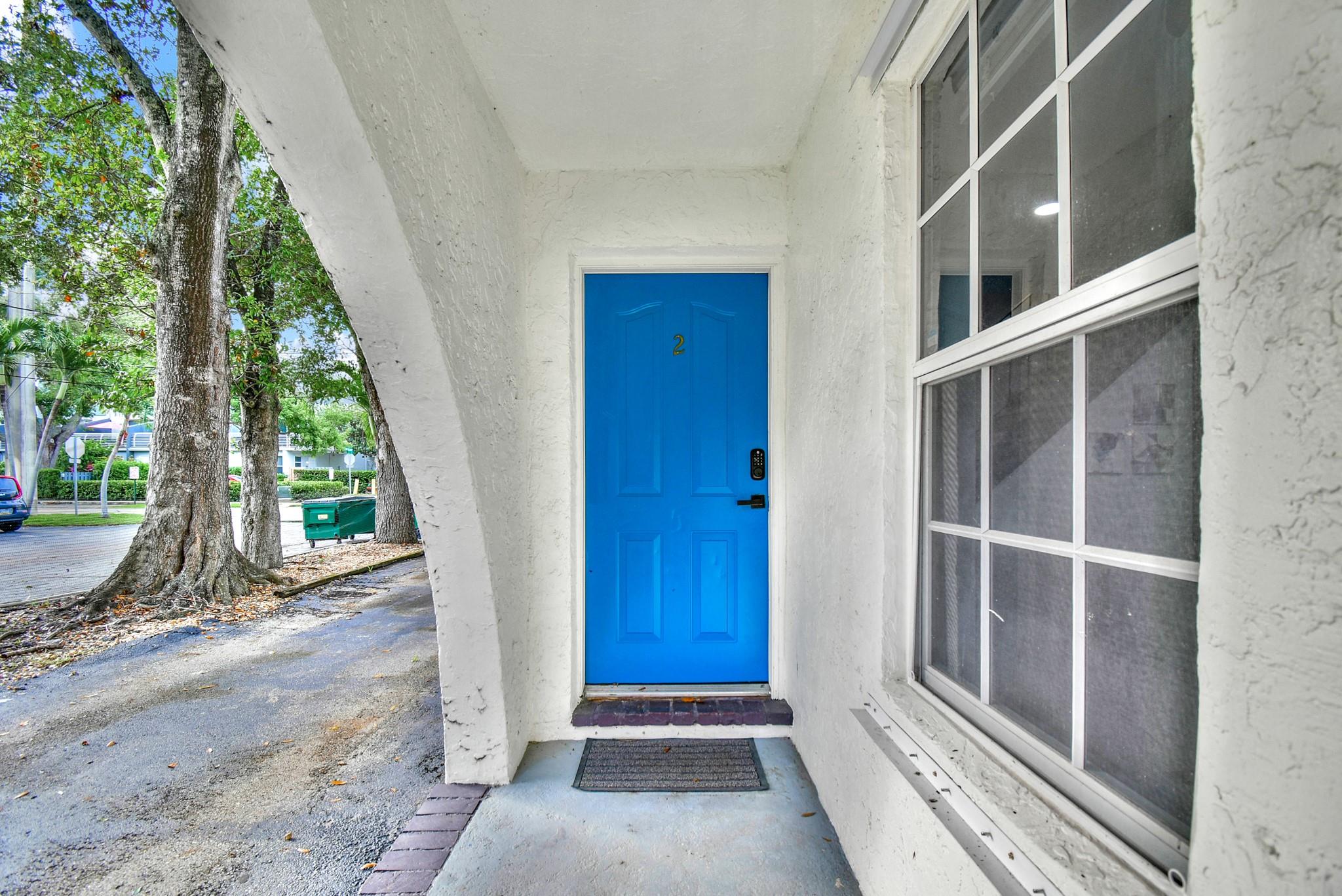 621 NE 28th St Wilton Manors, FL 33334