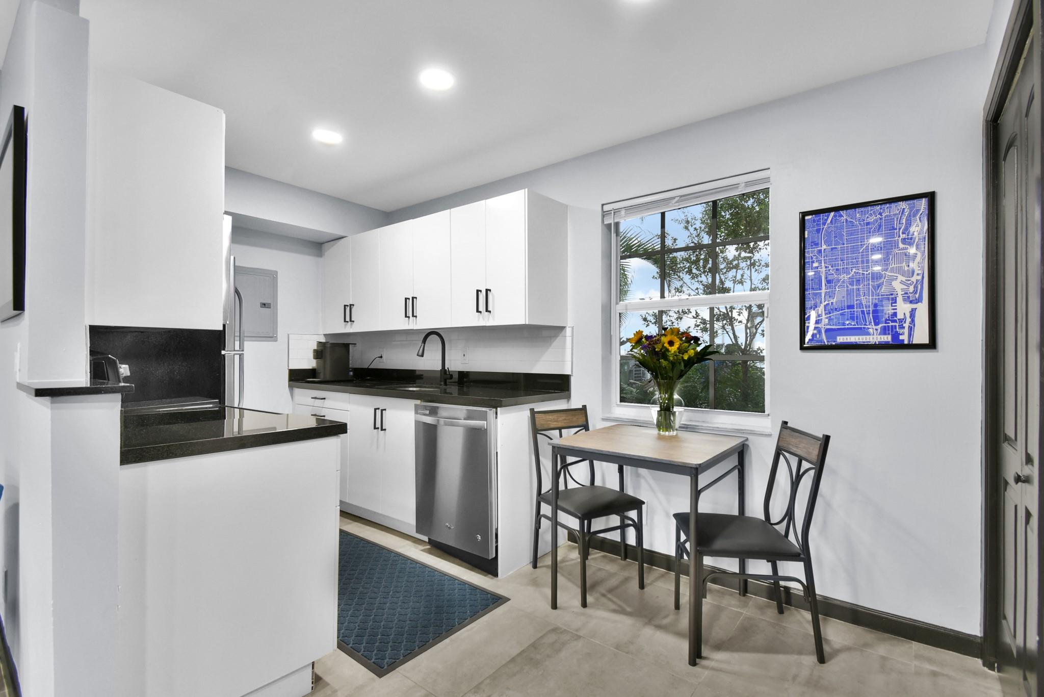 621 NE 28th St Wilton Manors, FL 33334