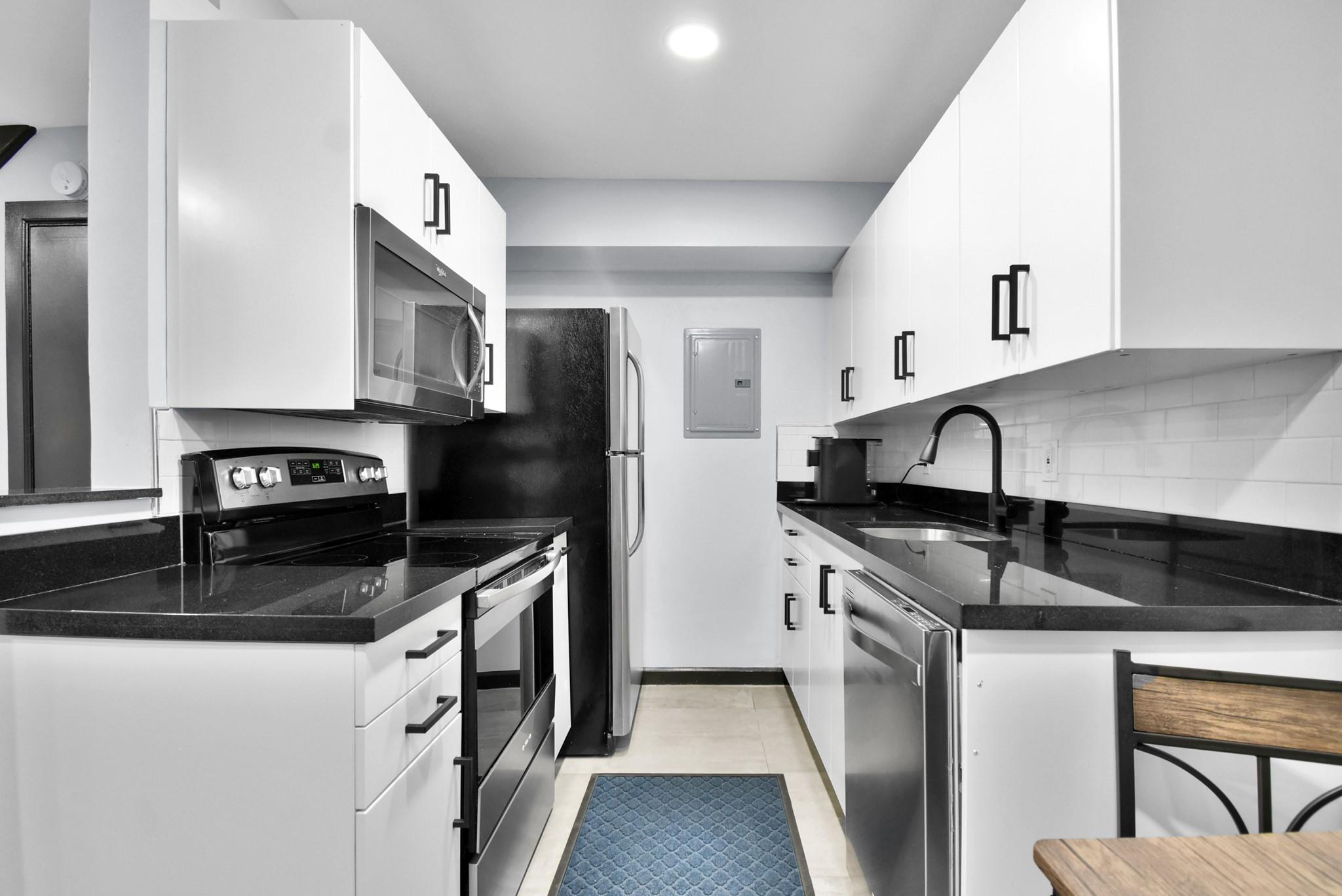 621 NE 28th St Wilton Manors, FL 33334