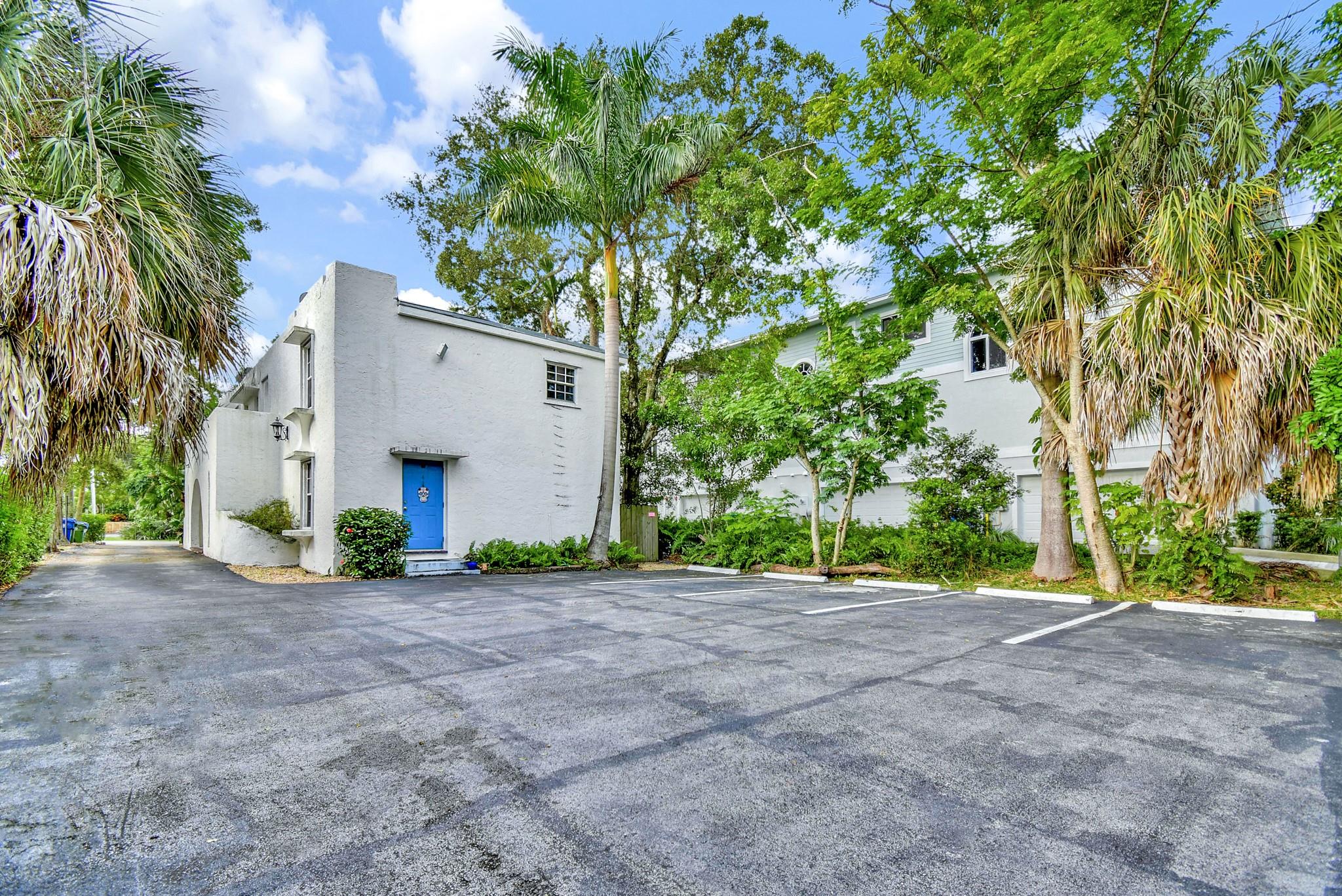 621 NE 28th St Wilton Manors, FL 33334