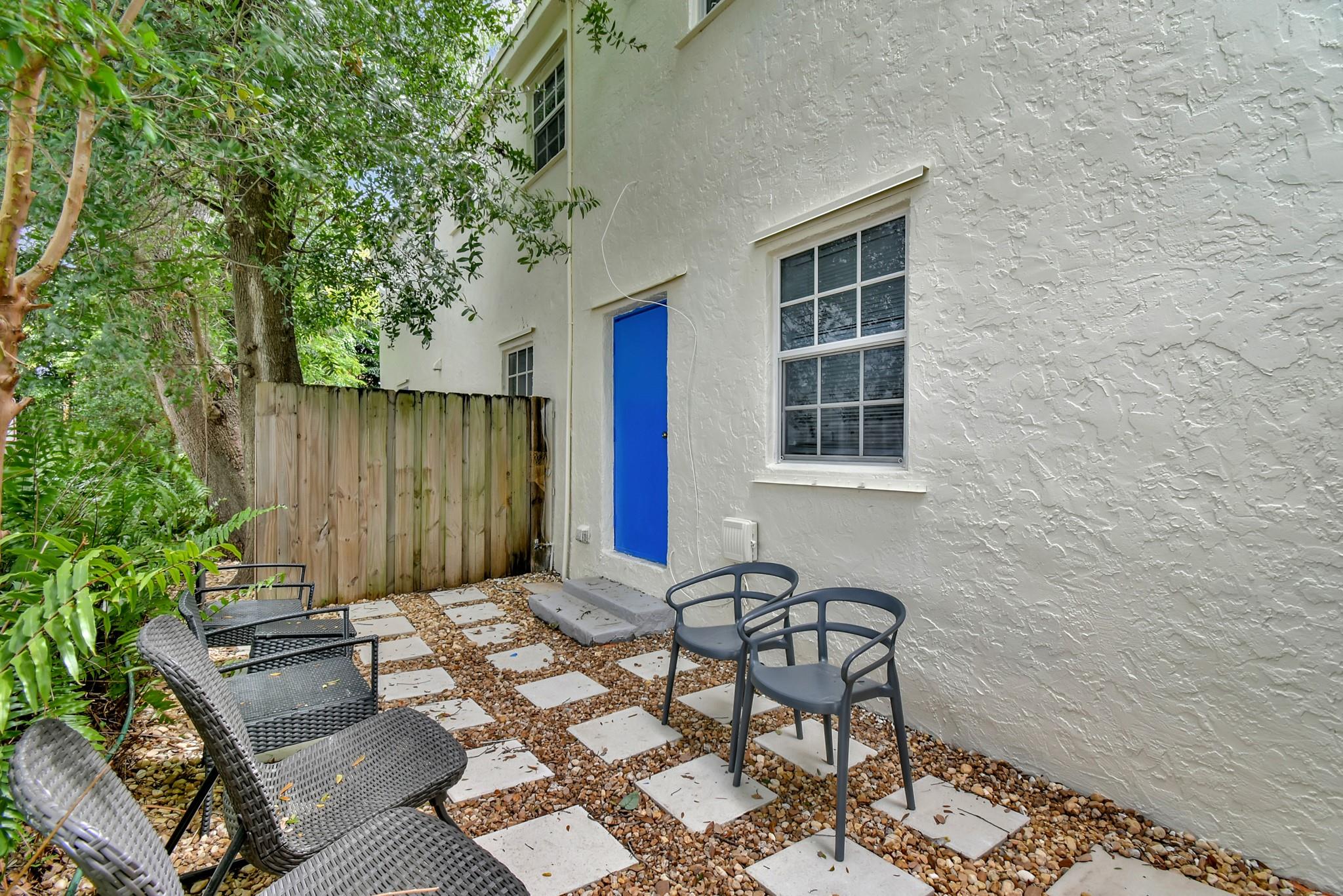 621 NE 28th St Wilton Manors, FL 33334