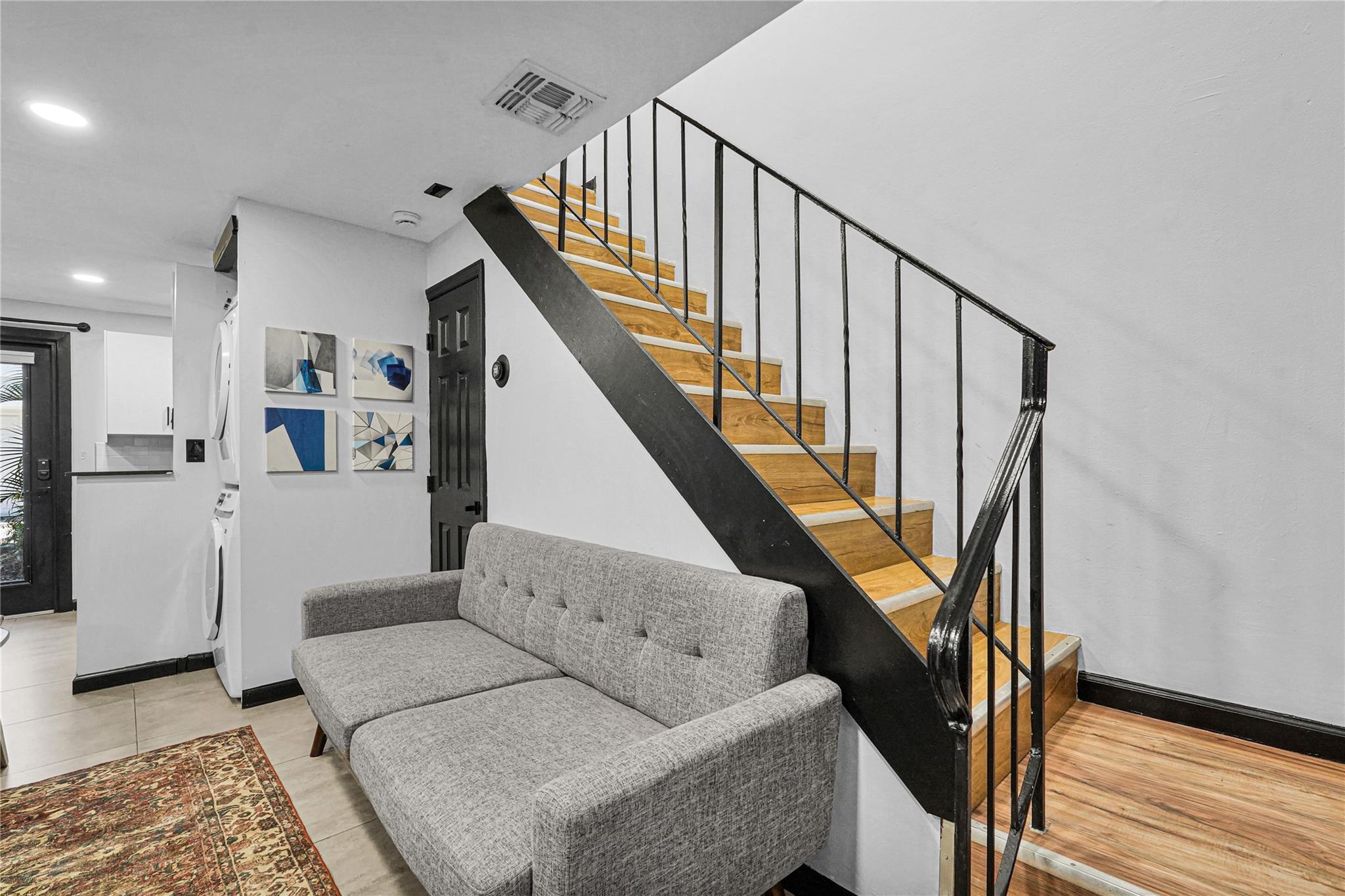 621 NE 28th St Wilton Manors, FL 33334