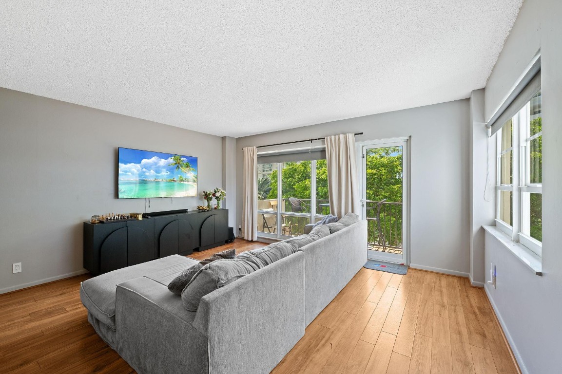 340 Sunset #401 Fort Lauderdale, FL 33301