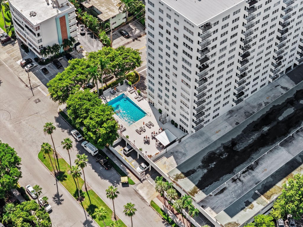 340 Sunset #401 Fort Lauderdale, FL 33301