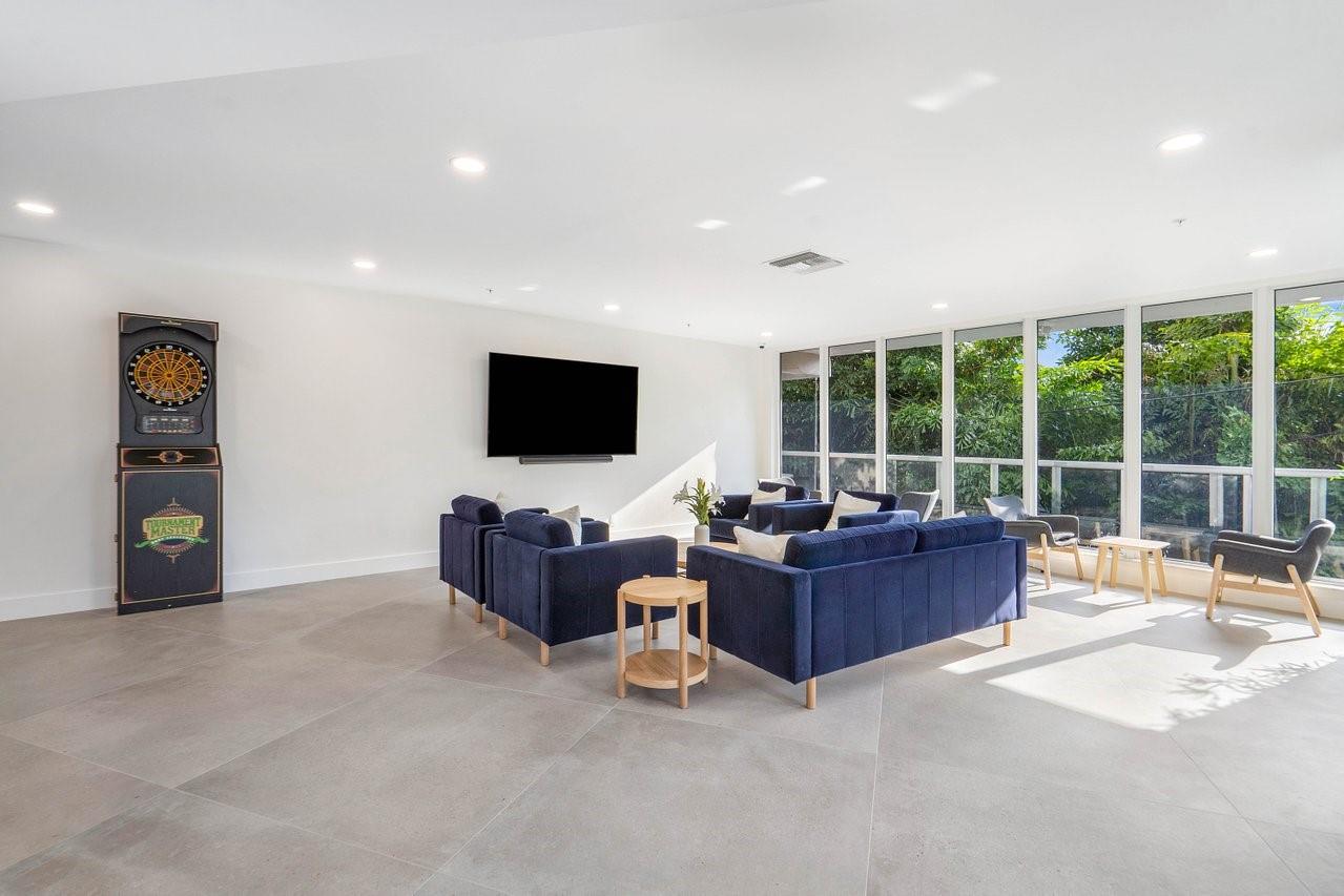 3000 Holiday Dr #1104 Fort Lauderdale, FL 33316