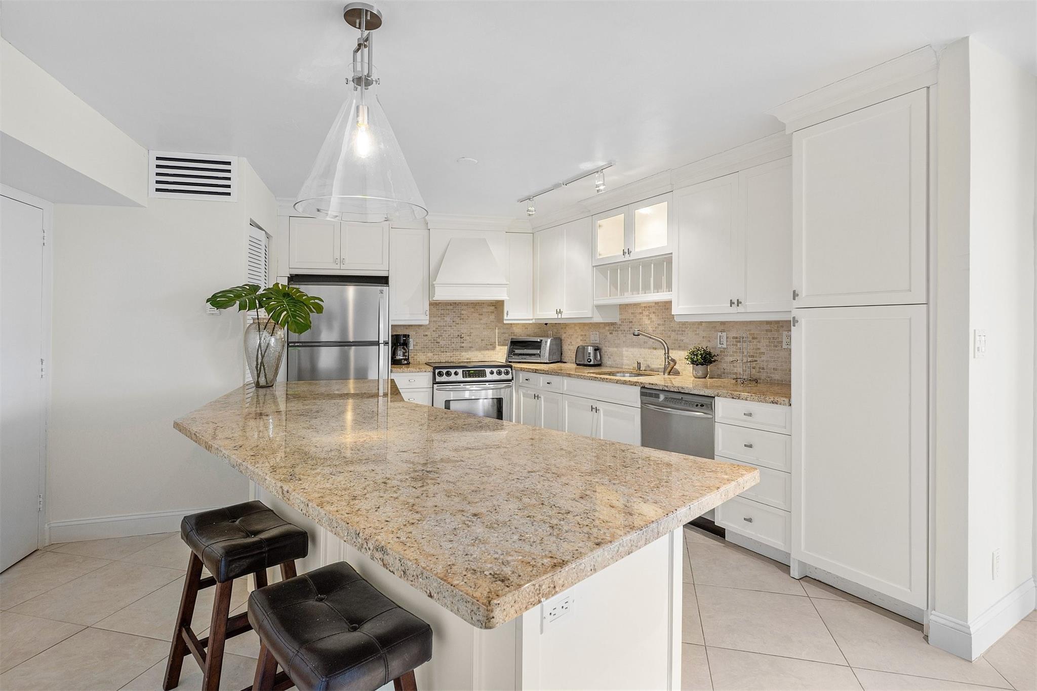 3000 Holiday Dr #1104 Fort Lauderdale, FL 33316