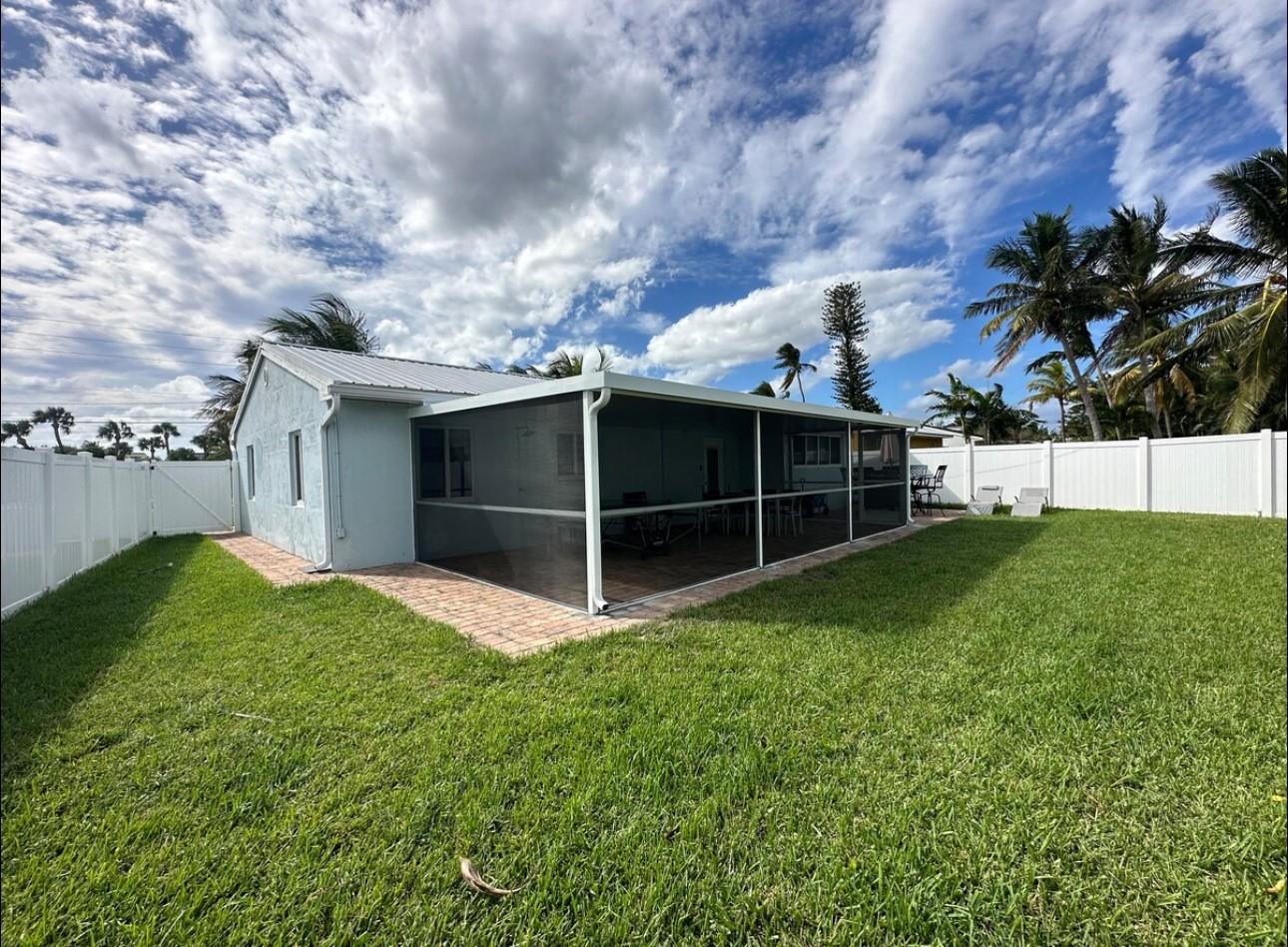 356 Granada Hutchinson Island, FL 34949