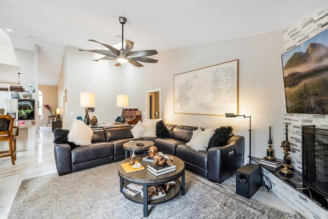 1558 Grantham Dr Wellington, FL 33414