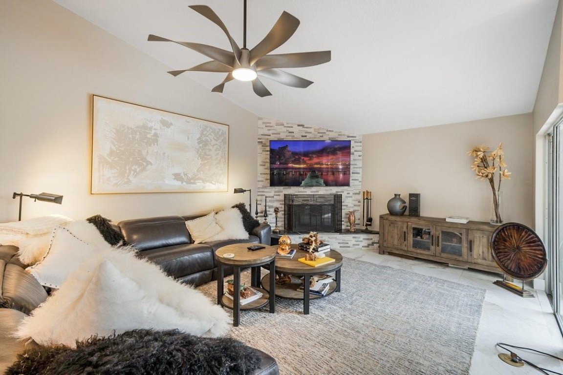 1558 Grantham Dr Wellington, FL 33414