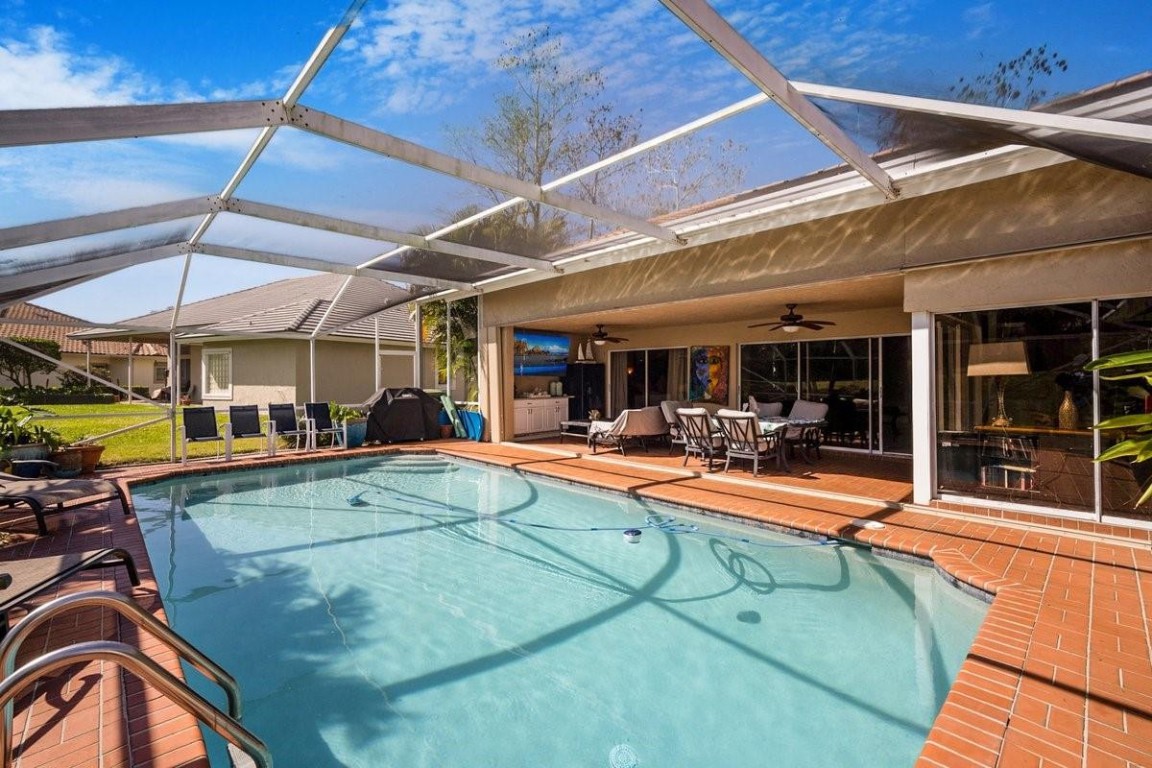 1558 Grantham Dr Wellington, FL 33414