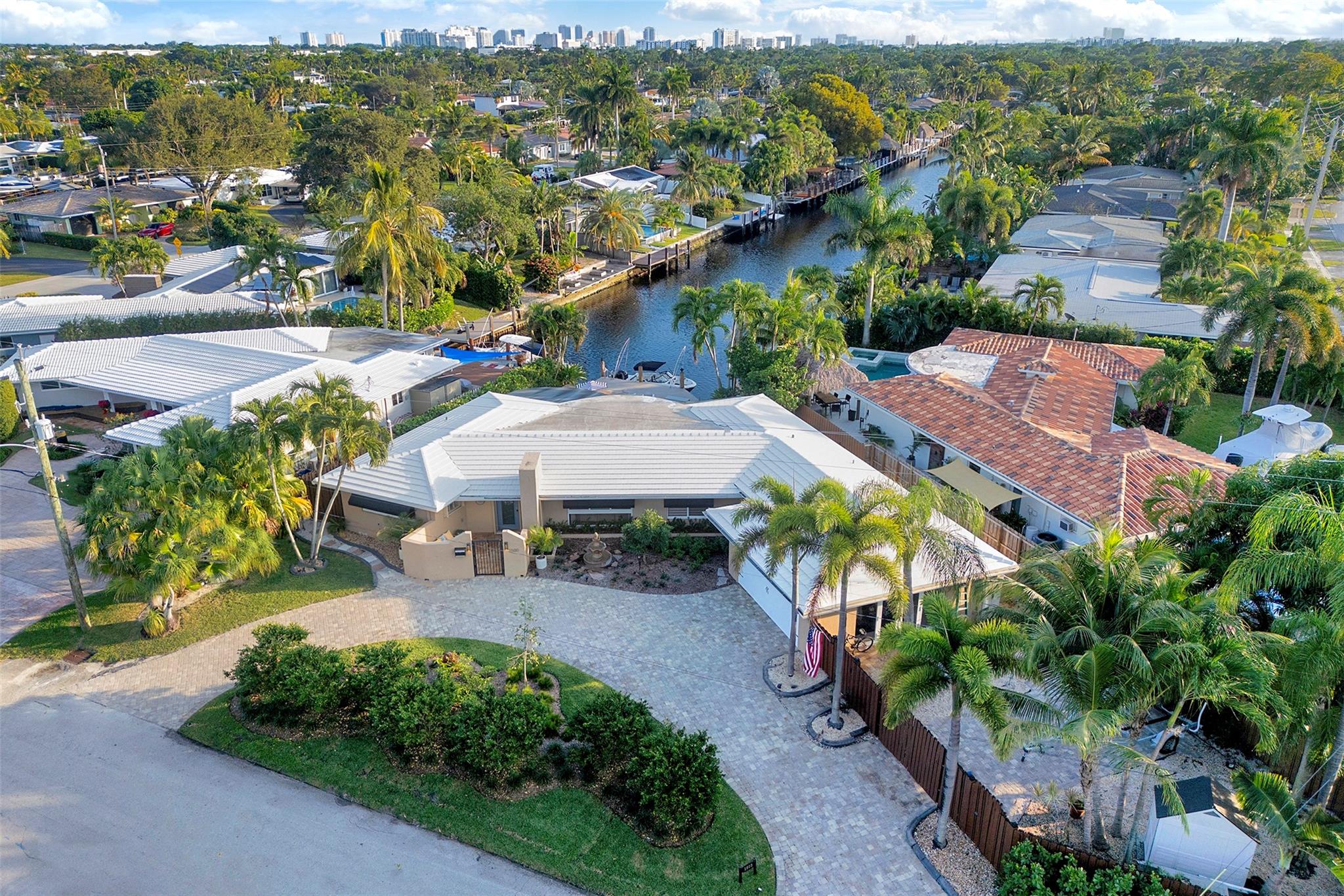 1500 NE 24th St Wilton Manors, FL 33305