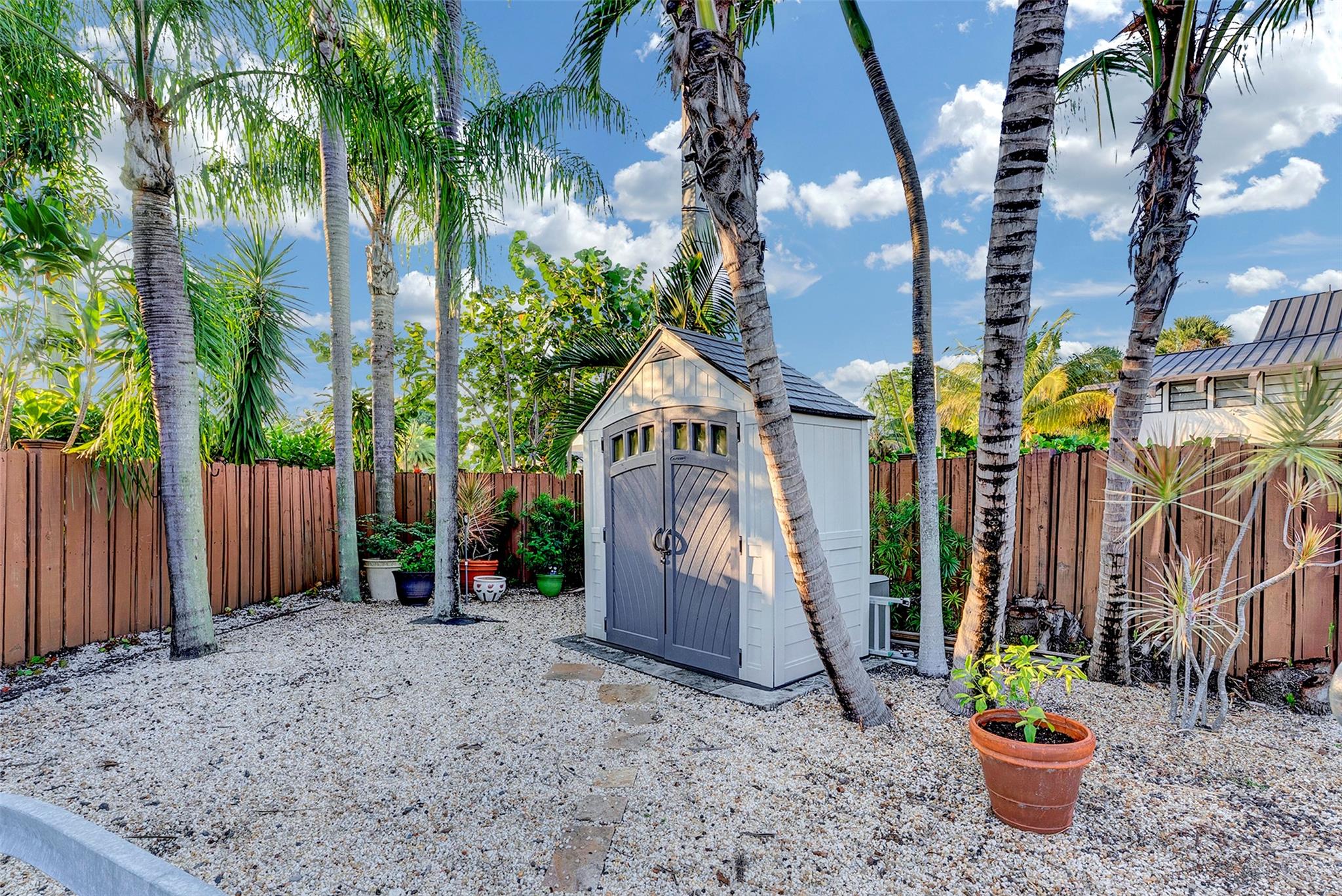 1500 NE 24th St Wilton Manors, FL 33305