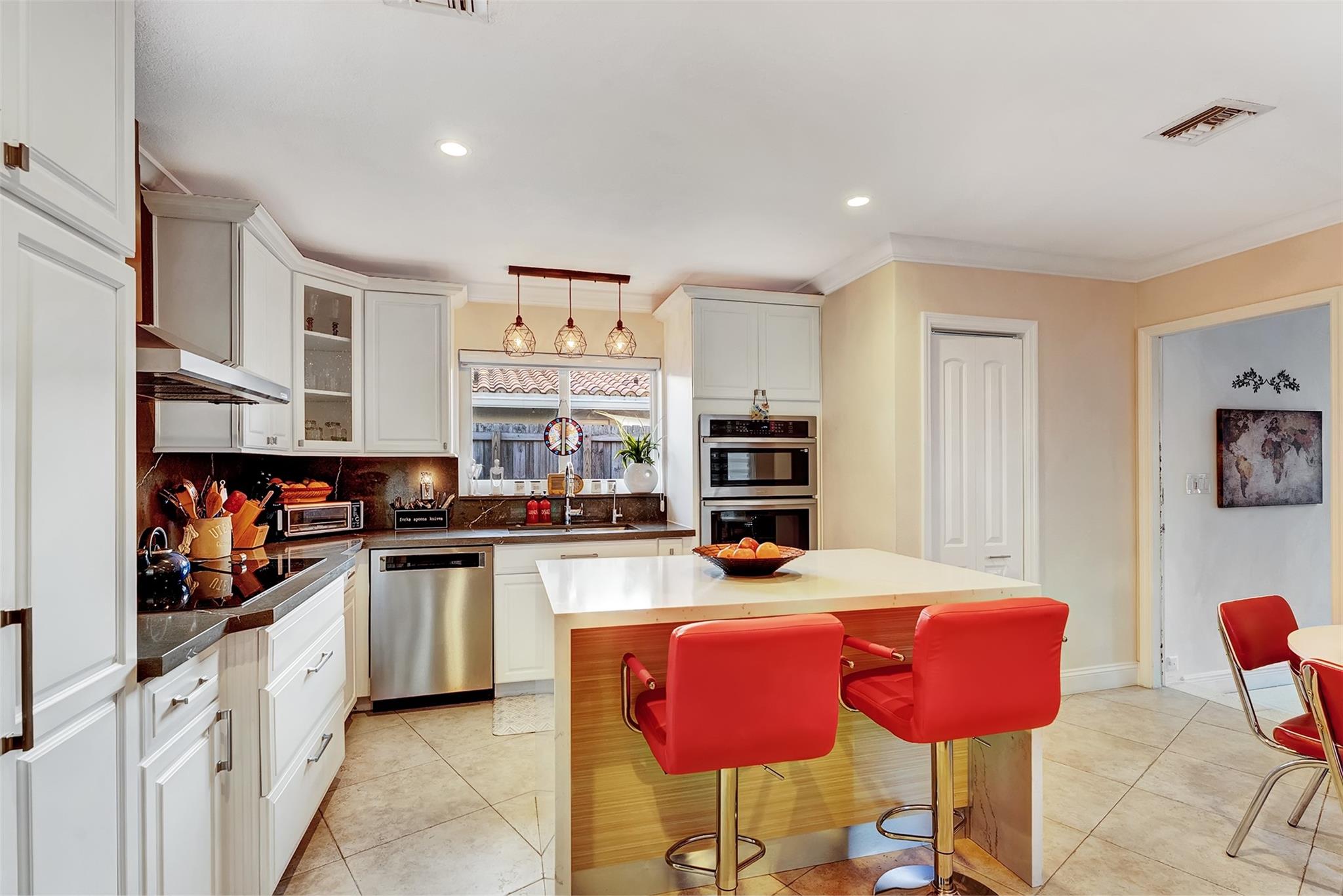 1500 NE 24th St Wilton Manors, FL 33305