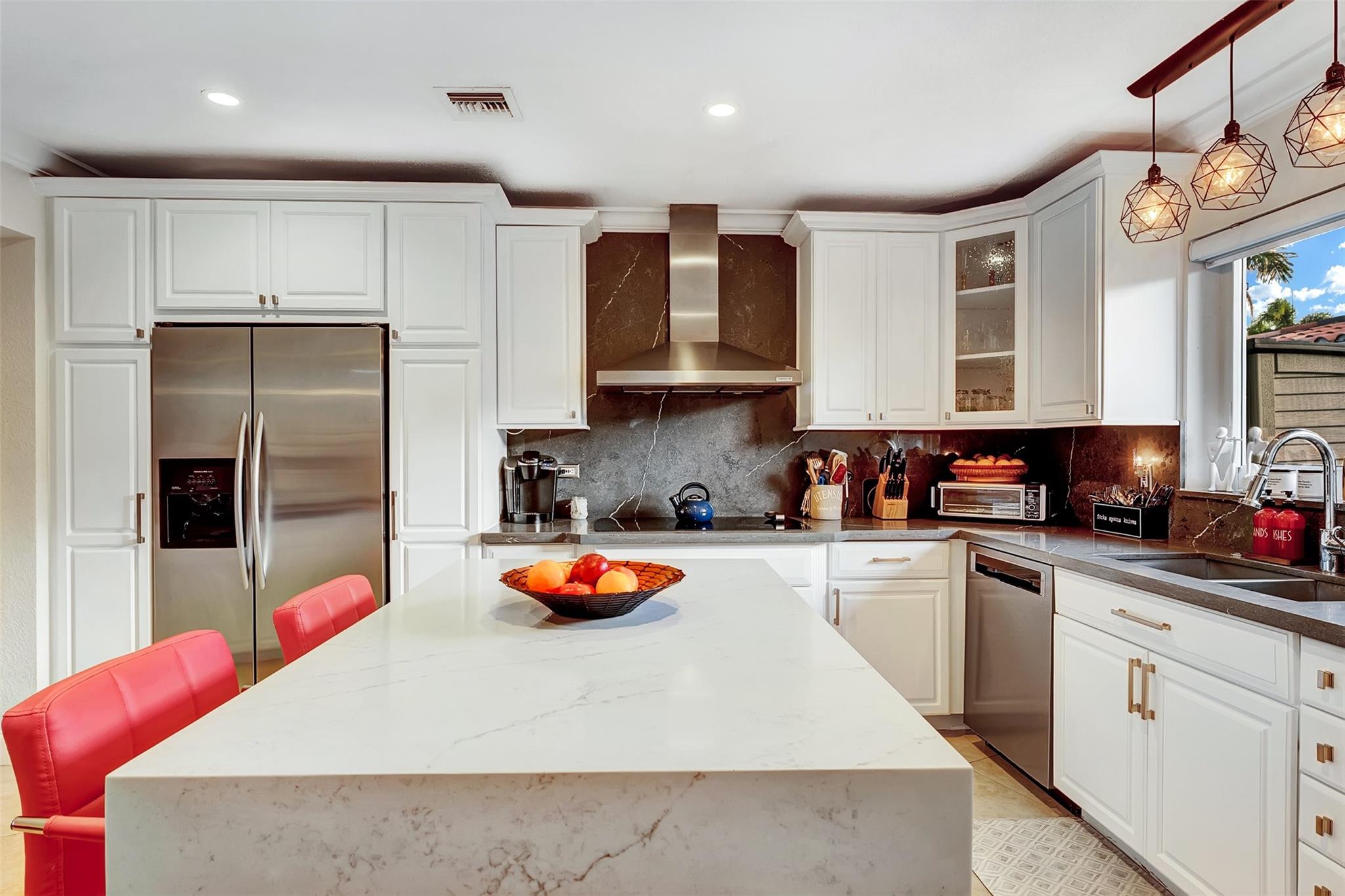 1500 NE 24th St Wilton Manors, FL 33305